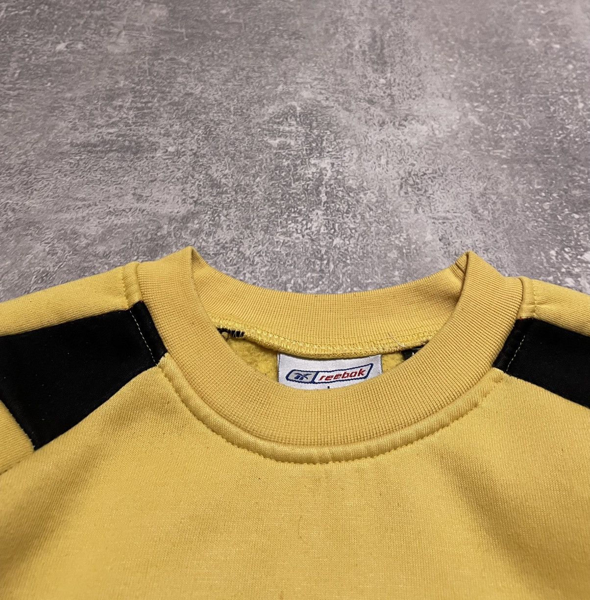 Reebok Vintage Reebok Authentic Big Logo Buggy Boxy Sweatshirt 90s Size US L / EU 52-54 / 3 - 11 Thumbnail