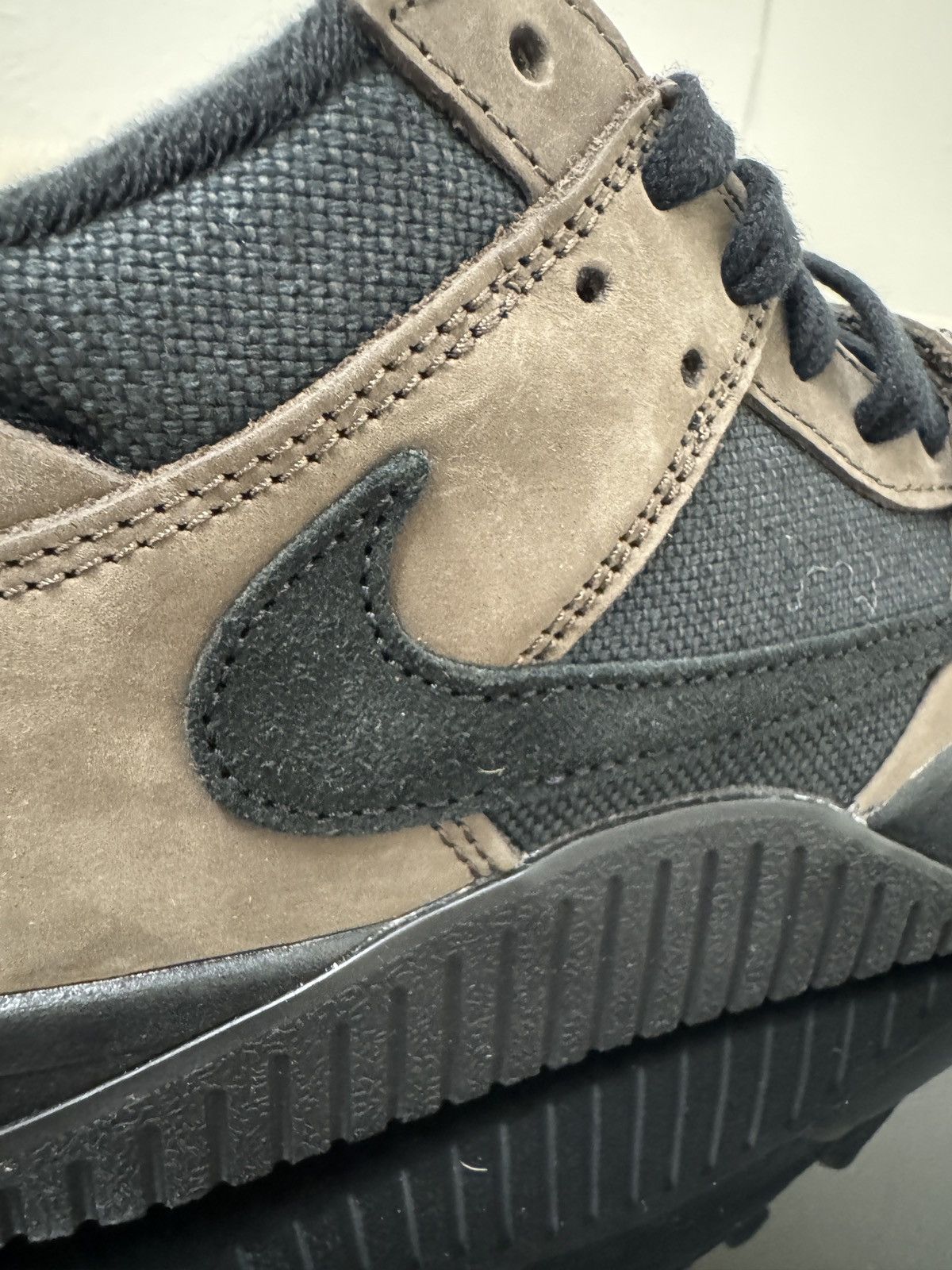 Nike × Travis Scott Nike x Travis Scott jumpman jack dark mocha Size US 9.5 / EU 42-43 - 9 Thumbnail