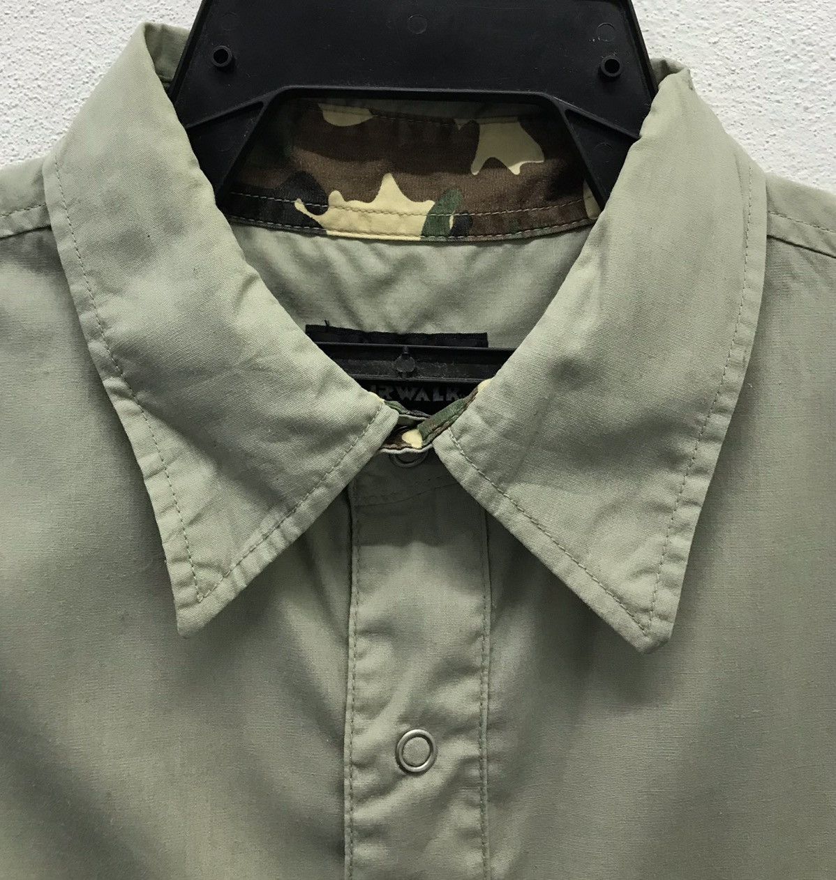 Airwalk × Vintage Vintage Airwalk Short Sleeve Shirt Button Ups Size US L / EU 52-54 / 3 - 3 Thumbnail