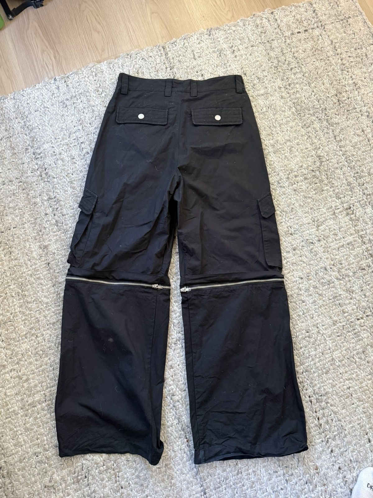 basketcase gallery Basketcase gallery size 30 black pleated cargo pants/ shorts Size US 30 / EU 46 - 5 Thumbnail