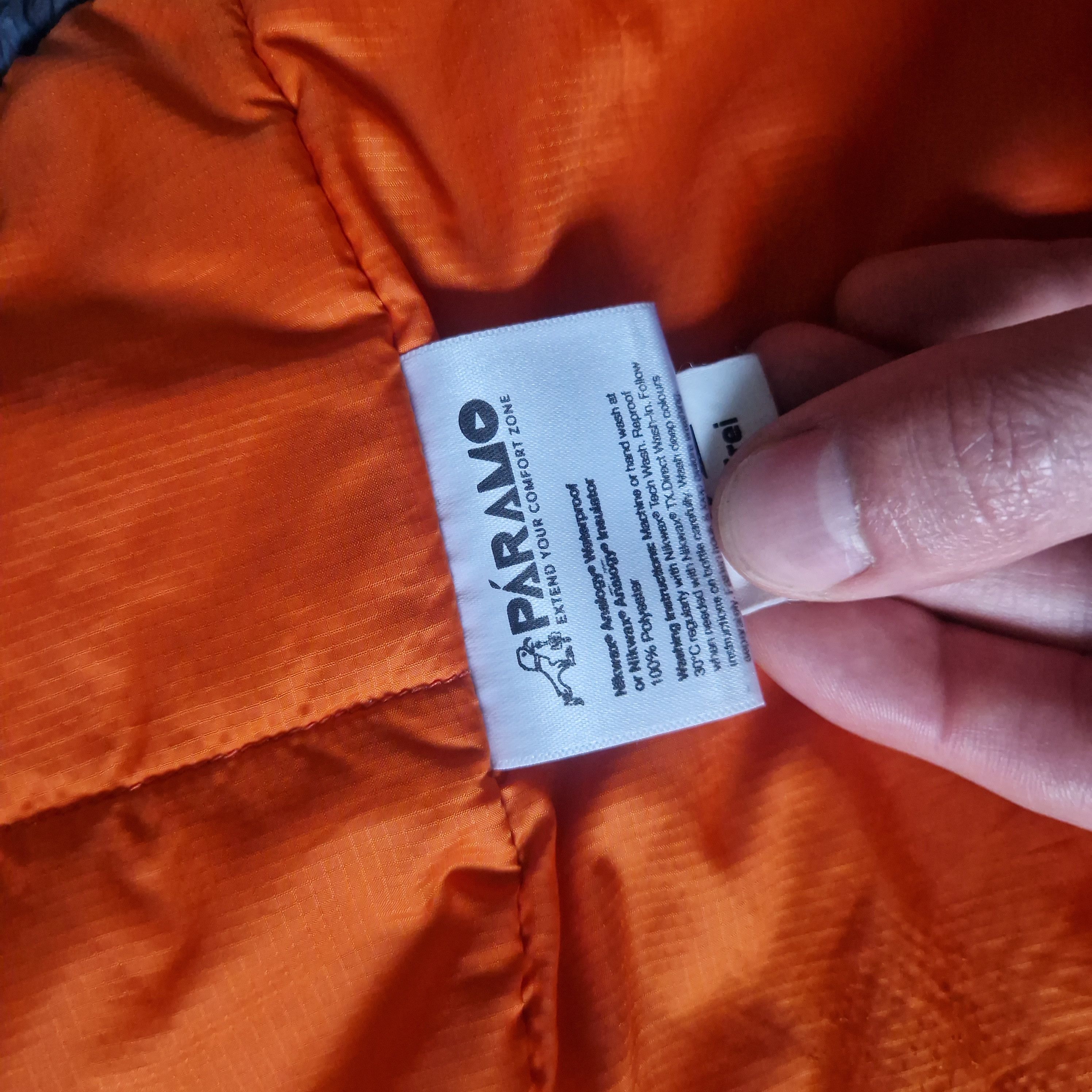 Vintage Paramo Analogy Insulator Vest by nikwax – Technical Warmth, Size US L / EU 52-54 / 3 - 10 Thumbnail