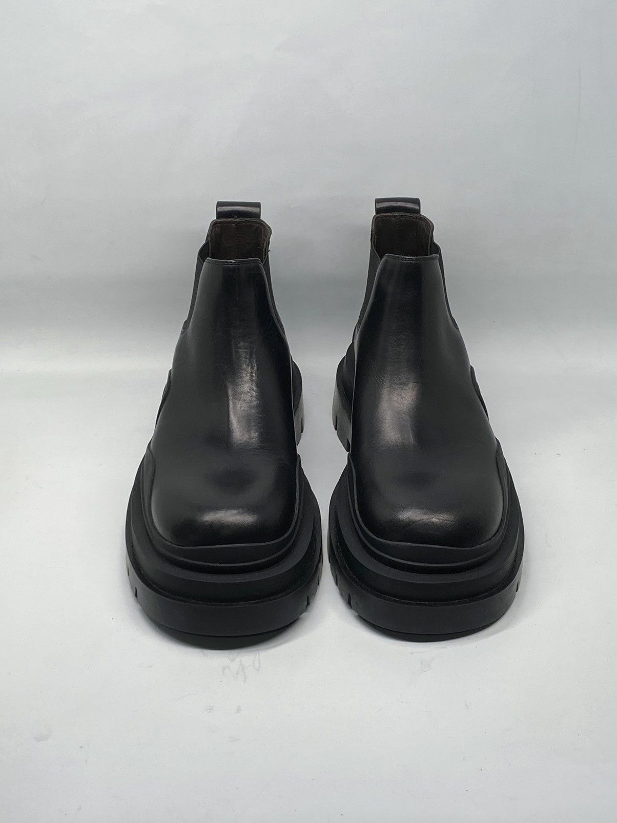 Bottega Veneta Bottega Veneta Tire Leather Chelsea Ankle Boots size 37.5 Size US 7.5 / IT 37.5 - 3 Thumbnail