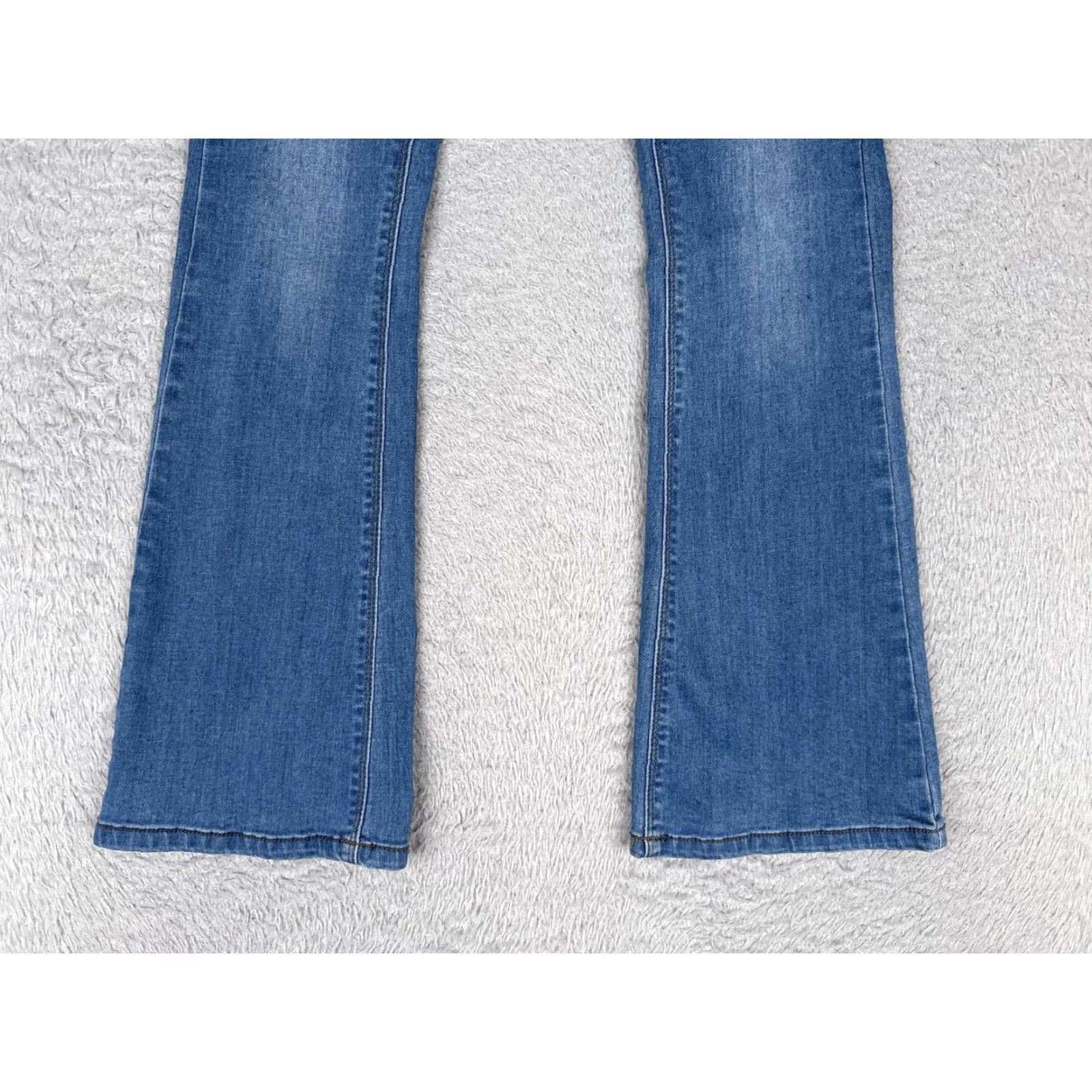 Vintage Bamboo Jeans Bootcut Juniors 0 Blue Medium Wash Stretch Denim 21in Waist 26in Inseam Womens Size 25" / US 0 / IT 36 - 2 Thumbnail
