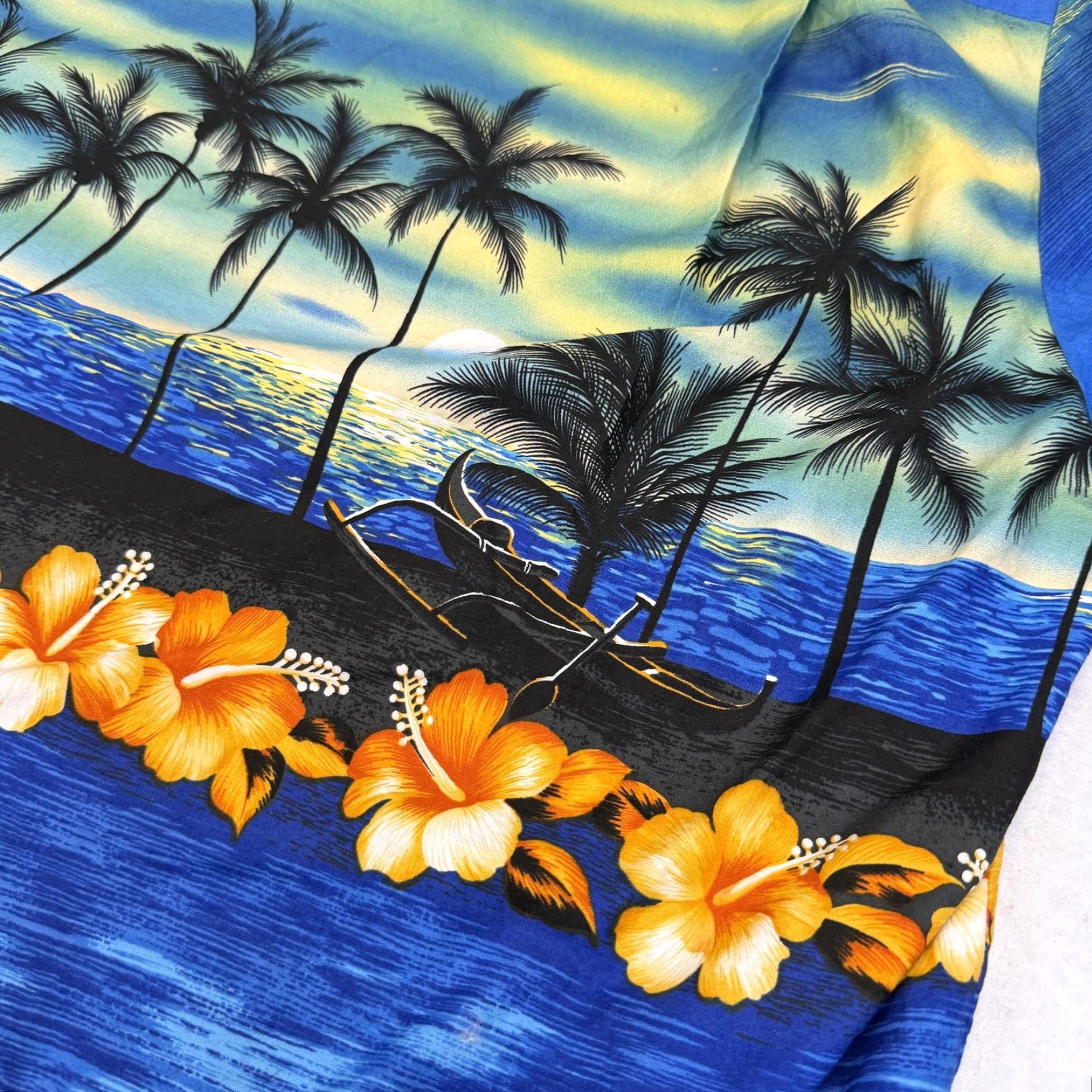 Vintage VTG Winnie Fashion Hawaiian Shirt 2XL Button-Up AOP Palm Tree Sunset Beach Men Blue Short Sleeve Collared Wrap Graphic/N/A? Size US XXL / EU 58 / 5 - 6 Thumbnail