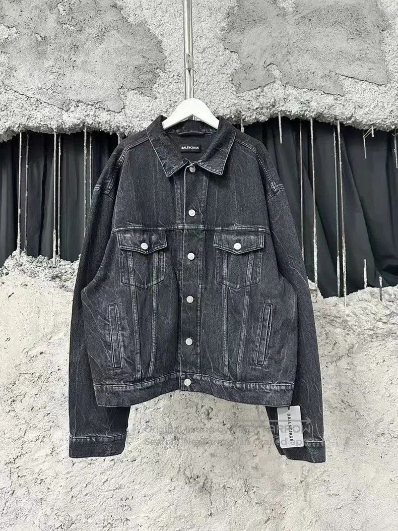 Balenciaga Balenciaga Denim Jacket with Logo. Size US M / EU 48-50 / 2 - 1 Thumbnail