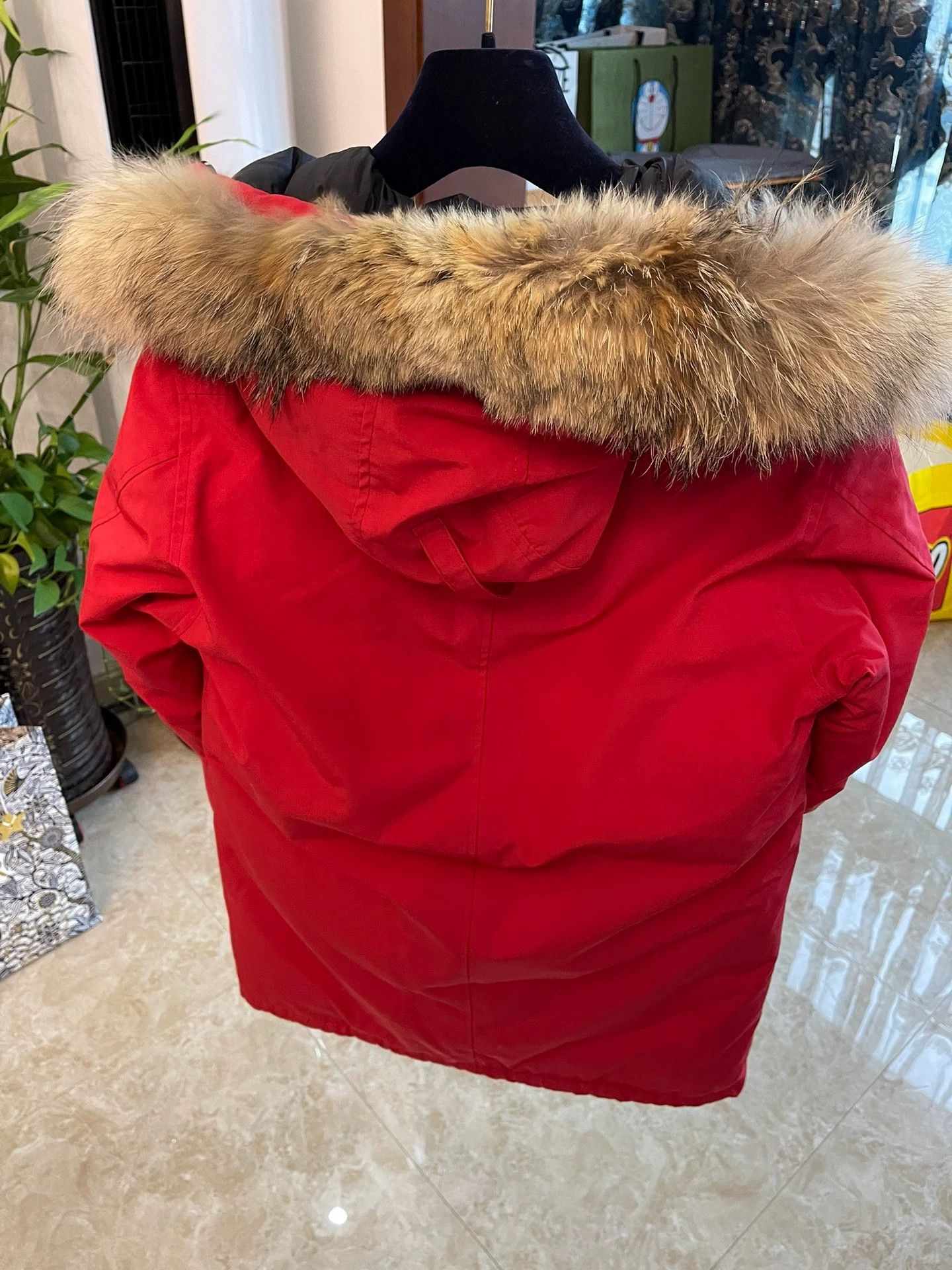 Canada Goose Canada Goose Red Fur Collar Down Jacket M Size US M / EU 48-50 / 2 - 3 Thumbnail