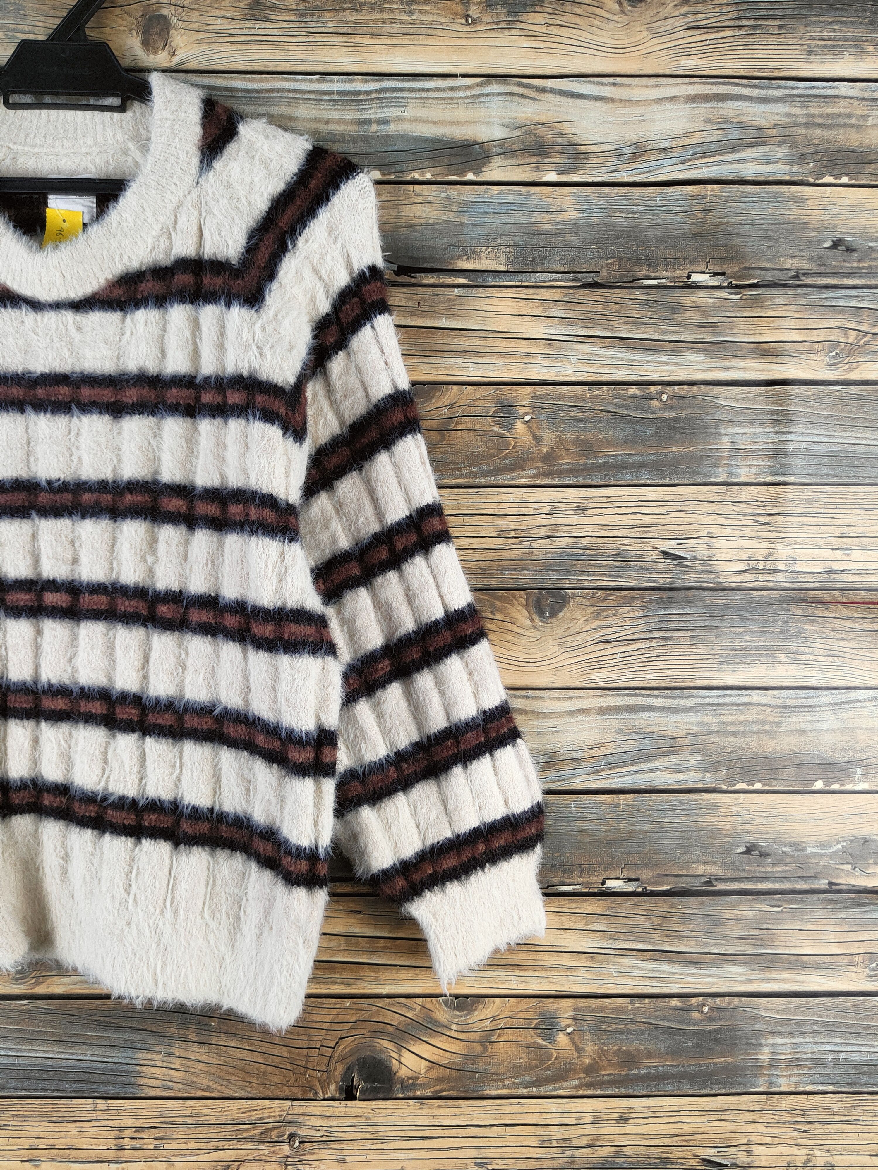 Japanese Brand DL Flove Beige Fur Mohair Knitwear #46-994 Size M / US 6-8 / IT 42-44 - 5 Thumbnail