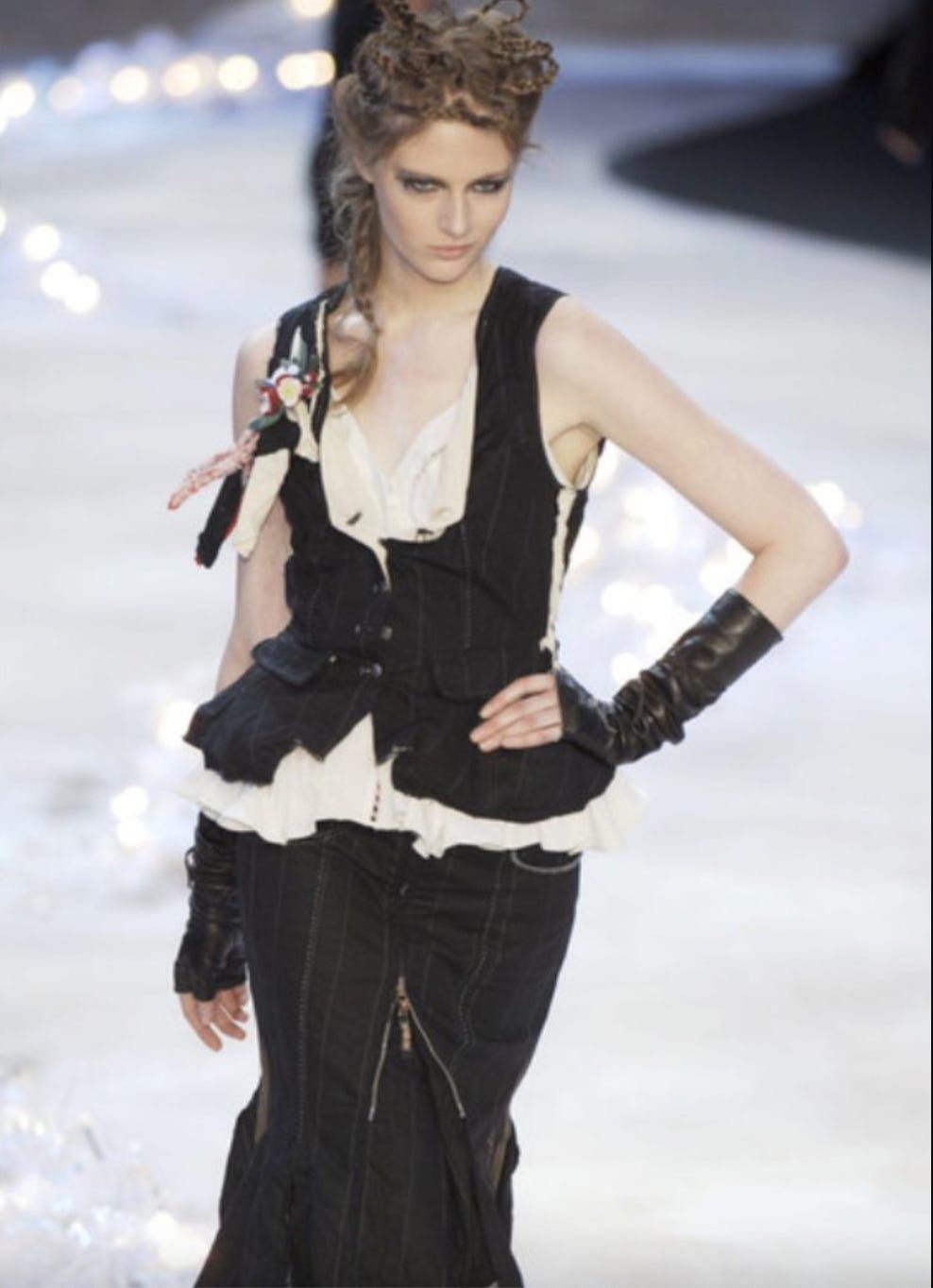 Marithe + Francois Girbaud Marithe + Francois Girbaud F/W 2005 denim skirt runway piece Size 27" / US 4 / IT 40 - 3 Thumbnail