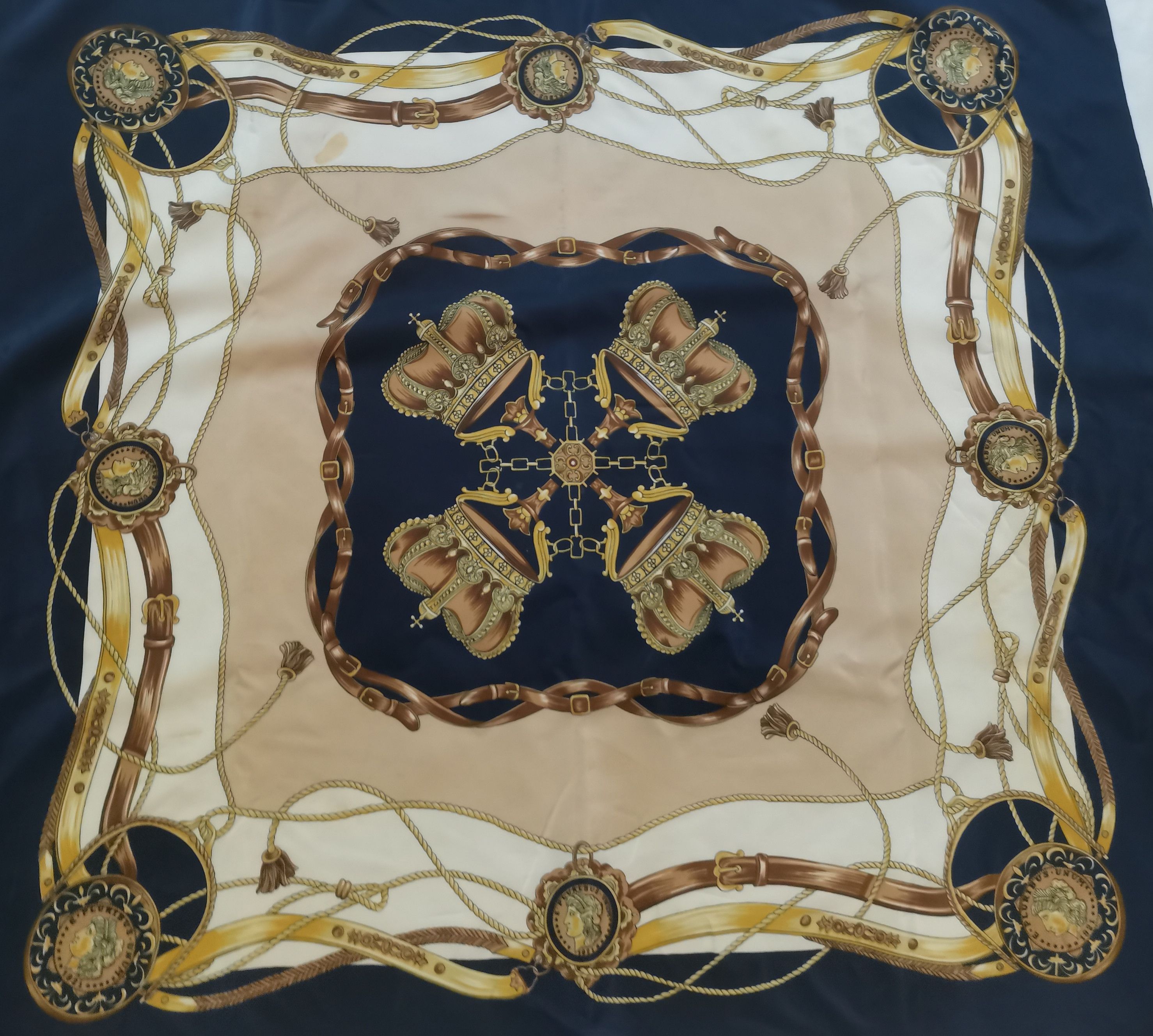Vintage Rare vintage luxury scarves nice design Size ONE SIZE - 2 Thumbnail