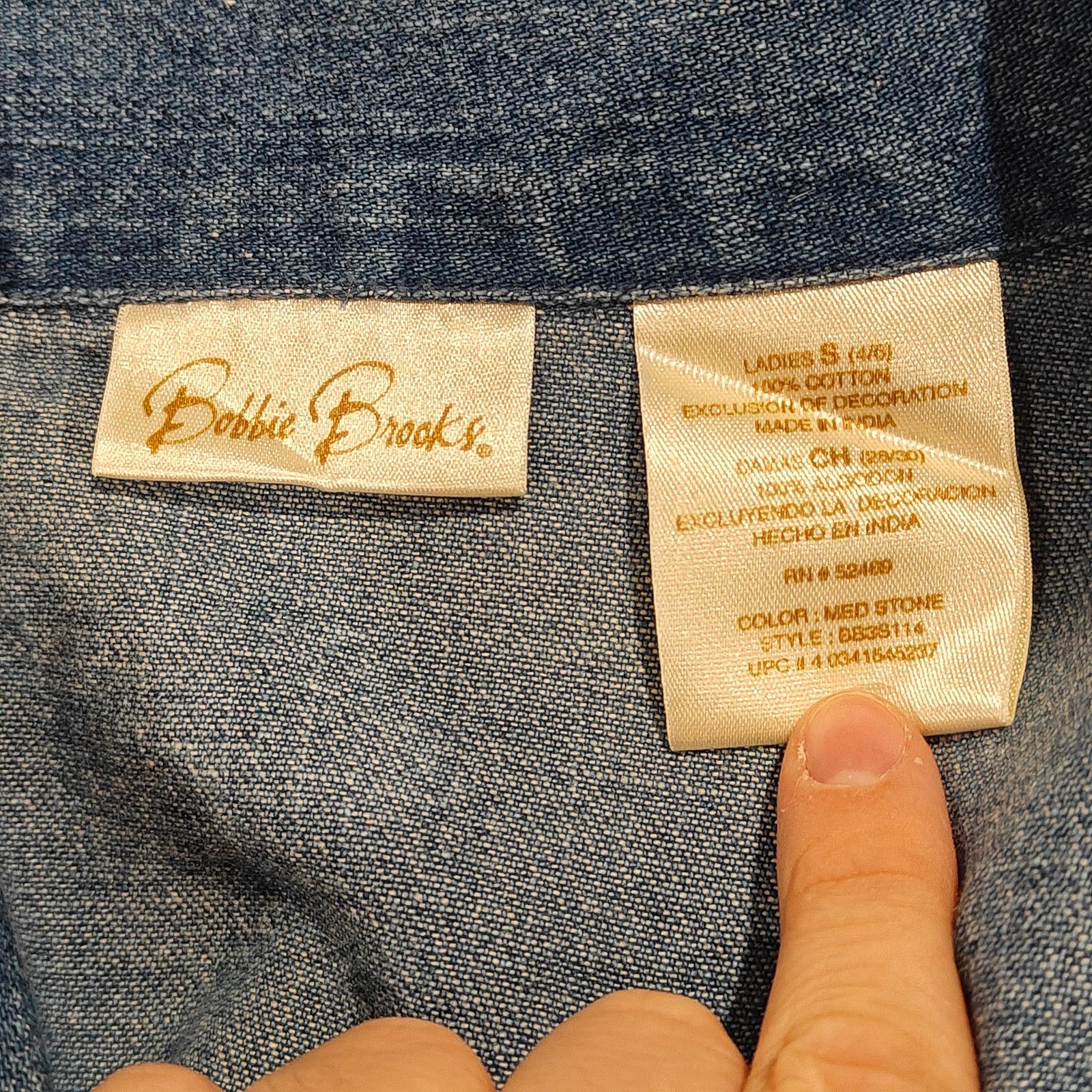 Vintage Vintage Bobbie Brooks Floral Vine Embroidered Jean Jacket S Size S / US 4 / IT 40 - 3 Thumbnail