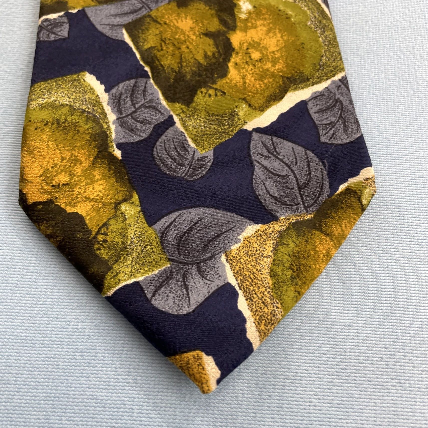 Vintage VINTAGE Pavone Tie Men's Adult One Size Silk Geometric Floral Patchwork Italy 57"-60" Wide Black Blue Green 1990s Cap­sule Necktie 4x56" Size ONE SIZE - 7 Thumbnail
