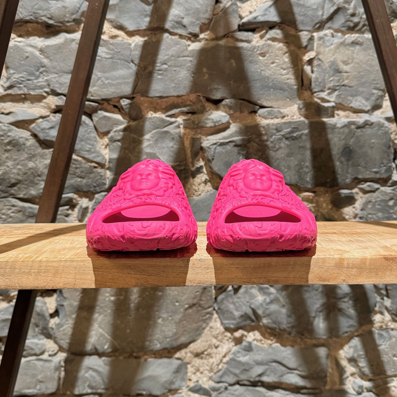 Versace Versace Pink Barocco Medusa Dimension Pool Slides Size US 7 / EU 40 - 3 Thumbnail