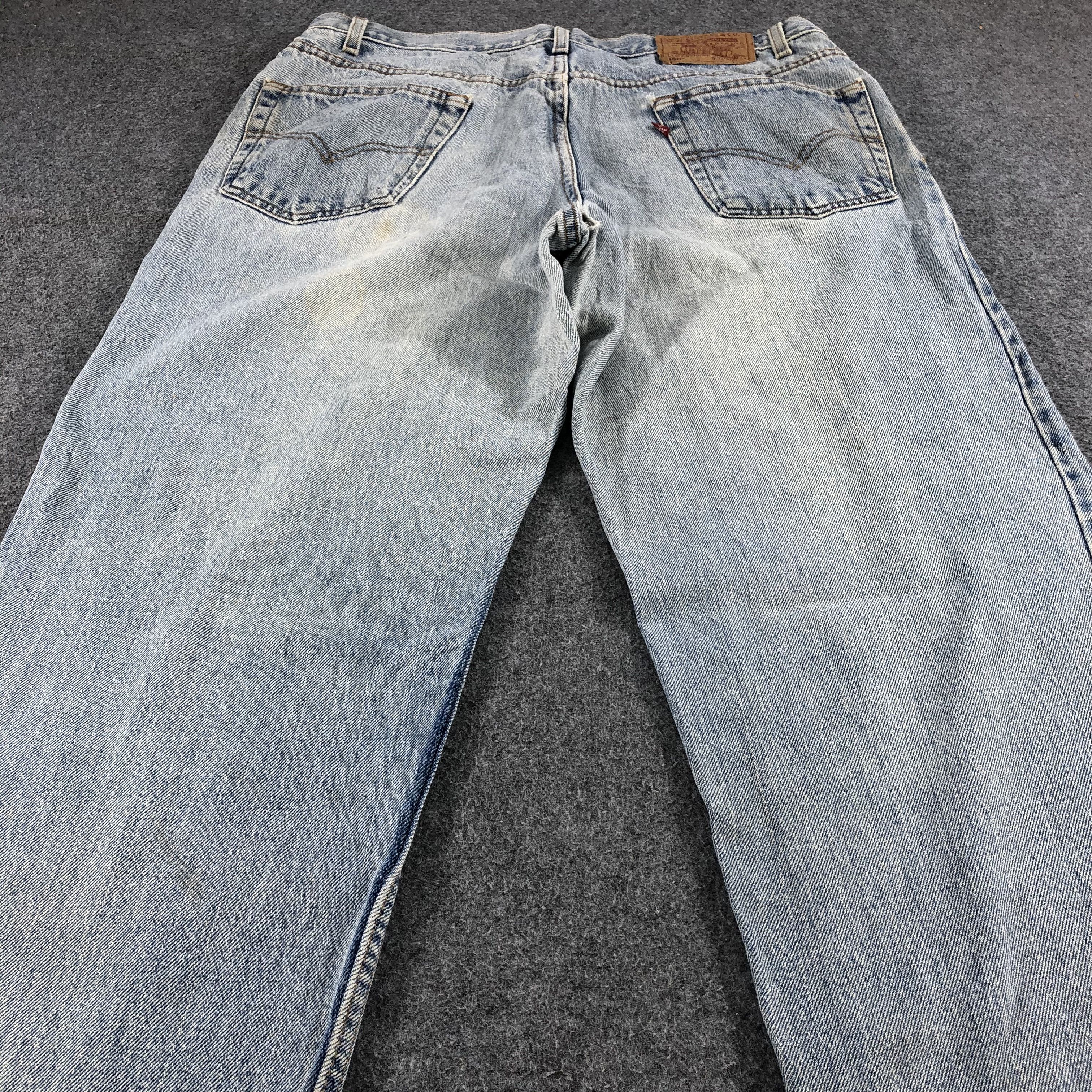 Levi's 90s Vintage Light Wash Levis 550 Jeans- J1355 Size US 35 - 3 Thumbnail