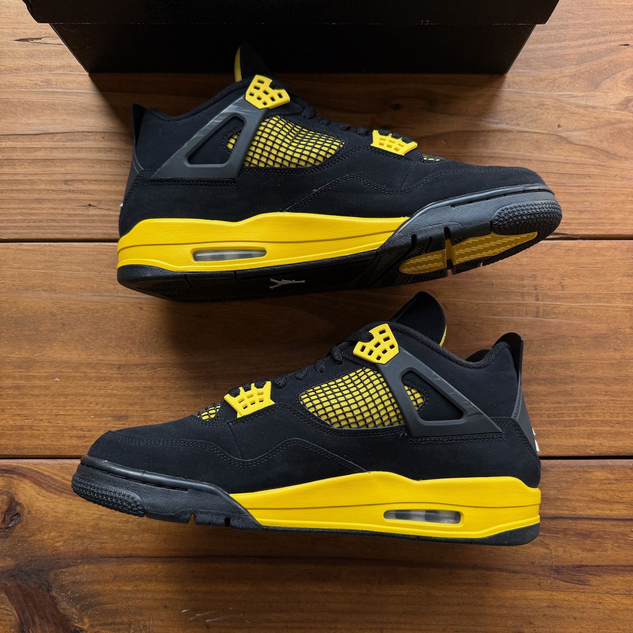 Jordan Brand Size 13 - Jordan 4 Retro 'Thunder' 2023 Size US 13 / EU 46 - 3 Thumbnail