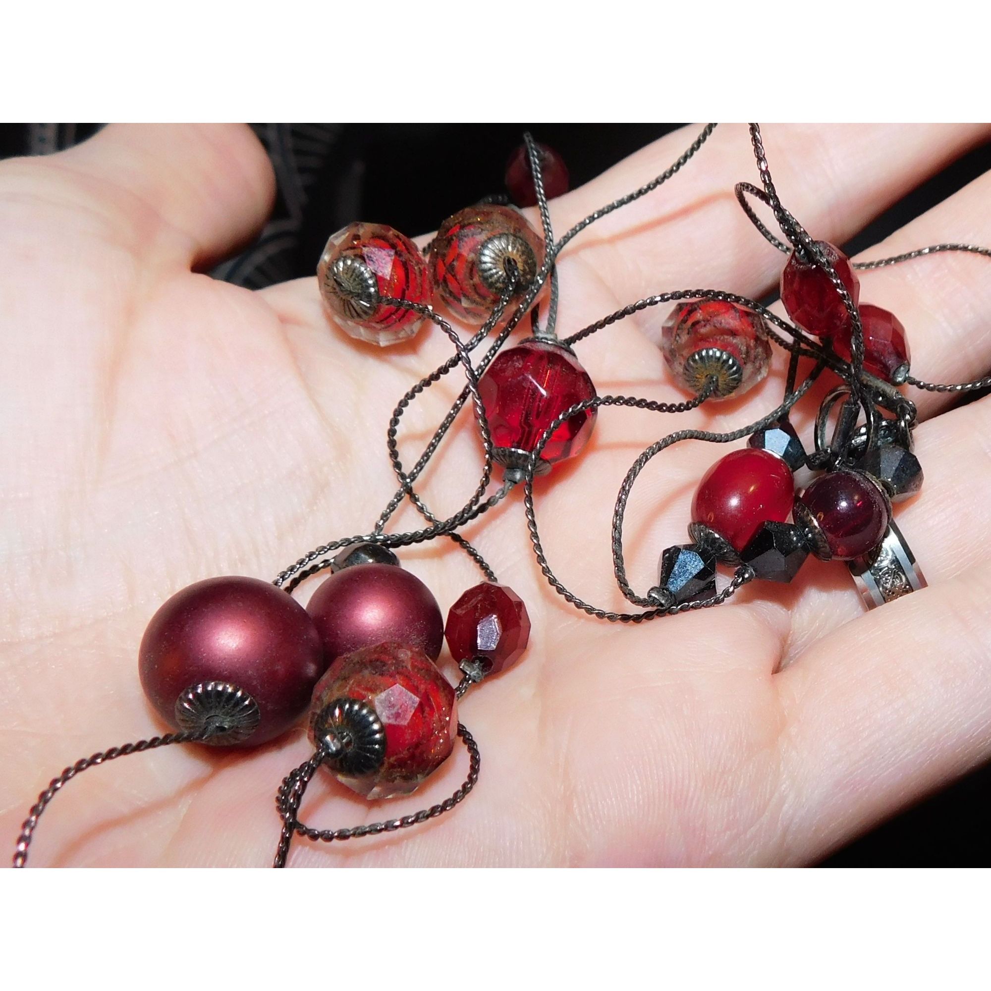 Other Corporate Goth Red And Black Beaded Station Necklace Size ONE SIZE - 3 Thumbnail