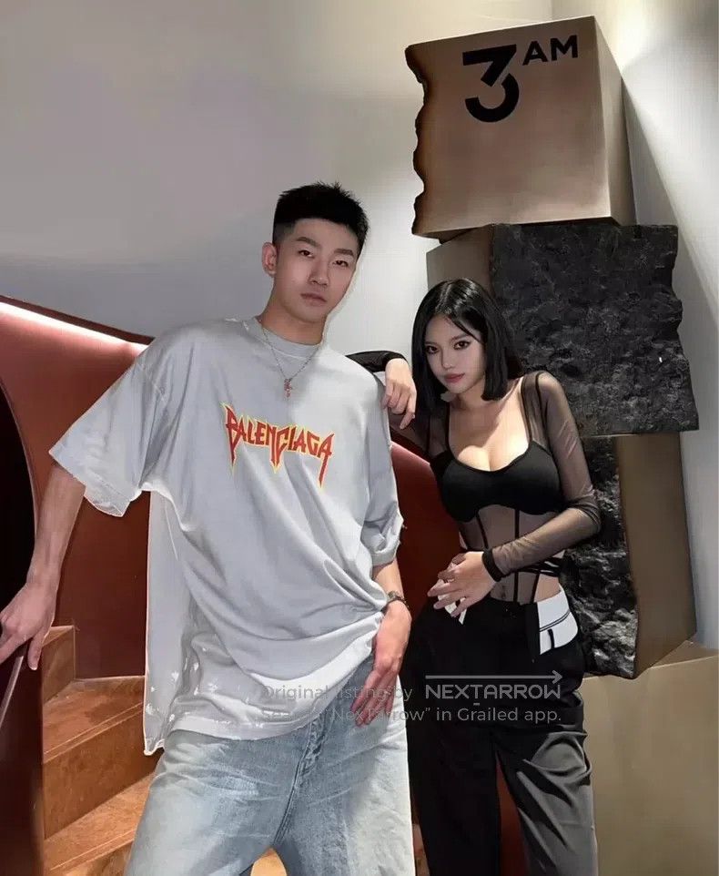 Balenciaga Balenciaga Gray Flame Spray Painted Distressed Short Sleev Size US S / EU 44-46 / 1 - 8 Thumbnail