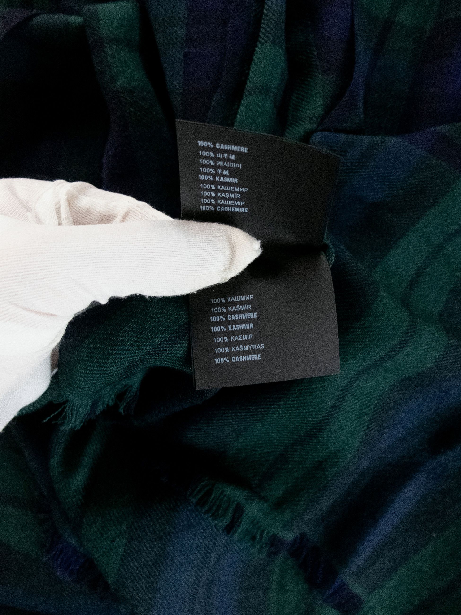 Church's CHURCH'S green navy blue tartan lightweight cashmere scarf Size ONE SIZE - 7 Thumbnail