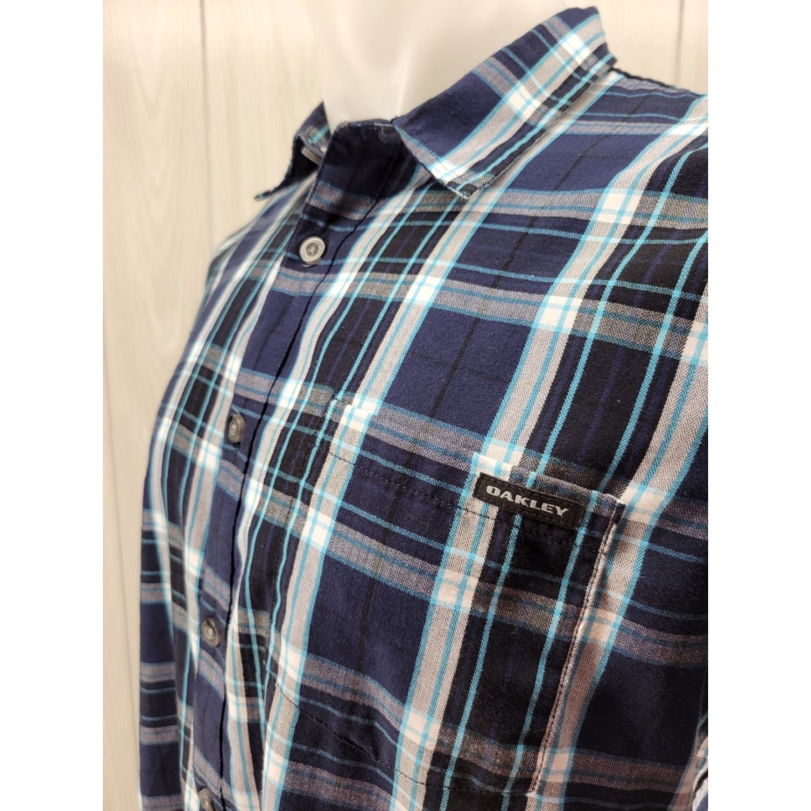 Oakley Oakley Mens Button-Up Shirt Long Sleeve Plaid Blue Regular Fit Size M Size US M / EU 48-50 / 2 - 3 Thumbnail