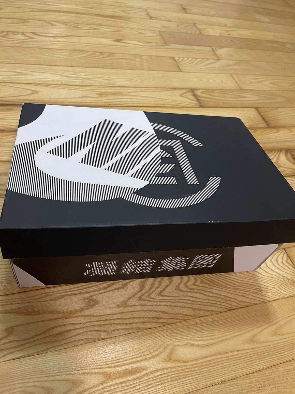 Nike Nike x Clot Metallic Silver Dunk Brand New (with Card) Size US 9 / EU 42 - 7 Thumbnail