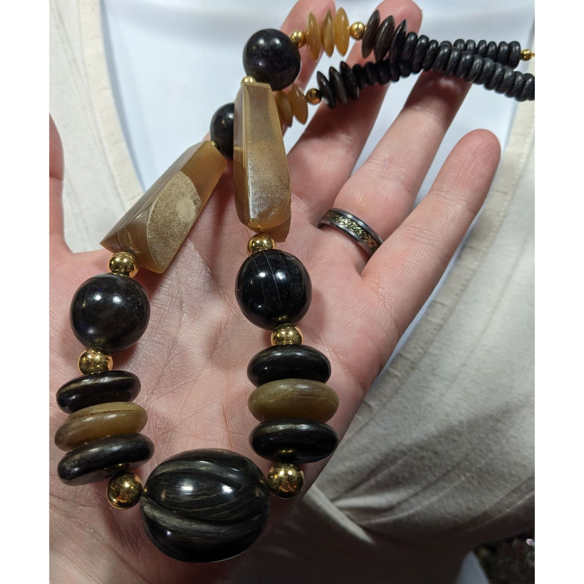 Other Vintage Rustic Carved Brown Black And Gold Tone Necklace Size ONE SIZE - 3 Thumbnail