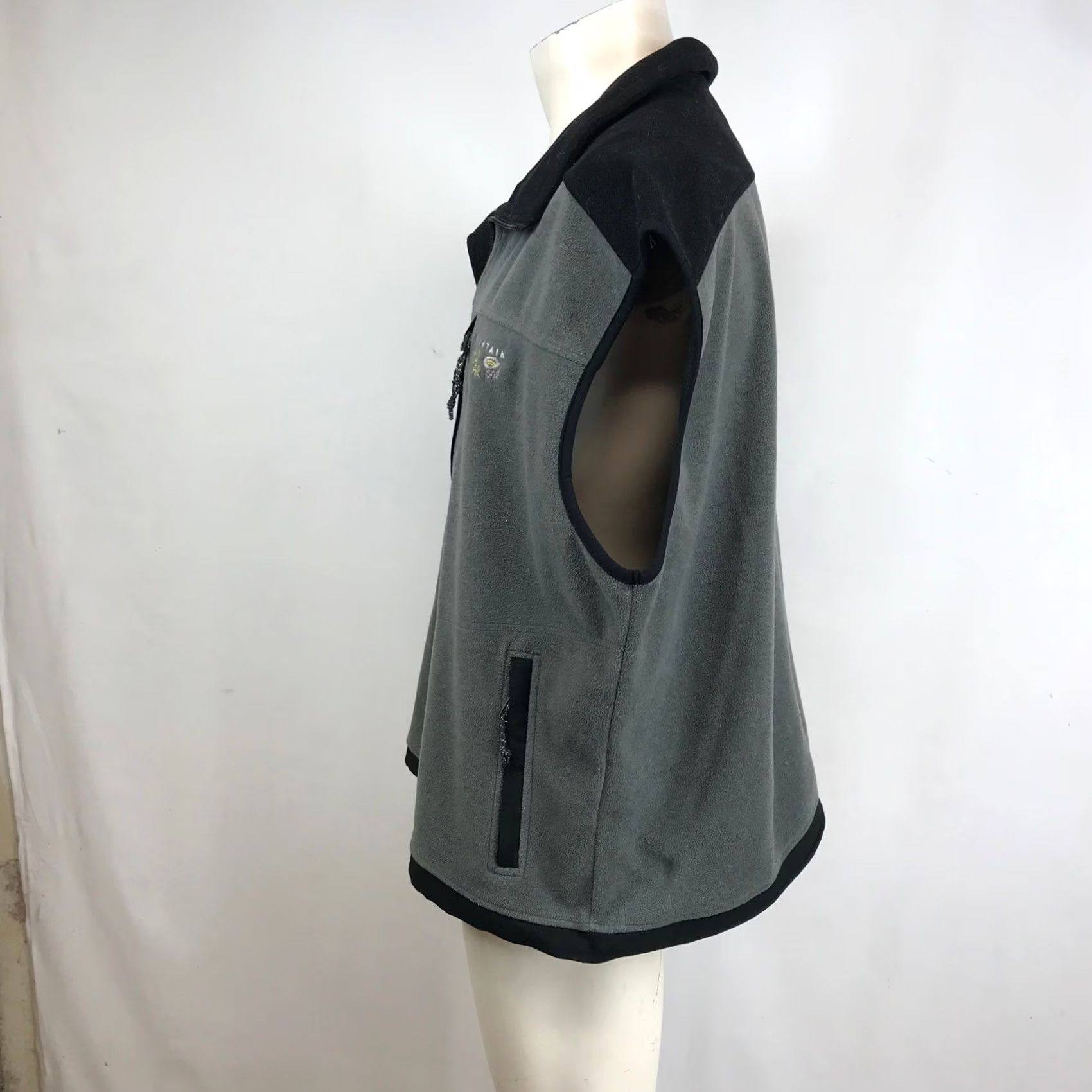 Mountain Hardwear VINTAGE Mountain Hardwear Vest? Size US XXL / EU 58 / 5 - 6 Thumbnail
