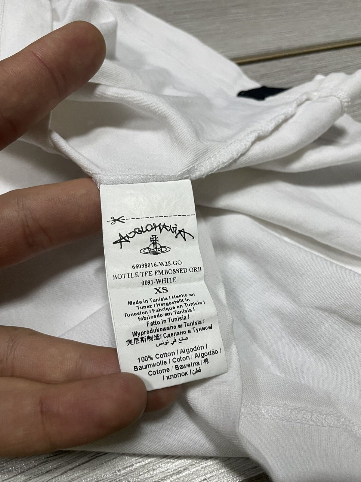 Vivienne Westwood Vivienne Westwood big embossed orb bottle tee shirt Size US XS / EU 42 / 0 - 6 Thumbnail