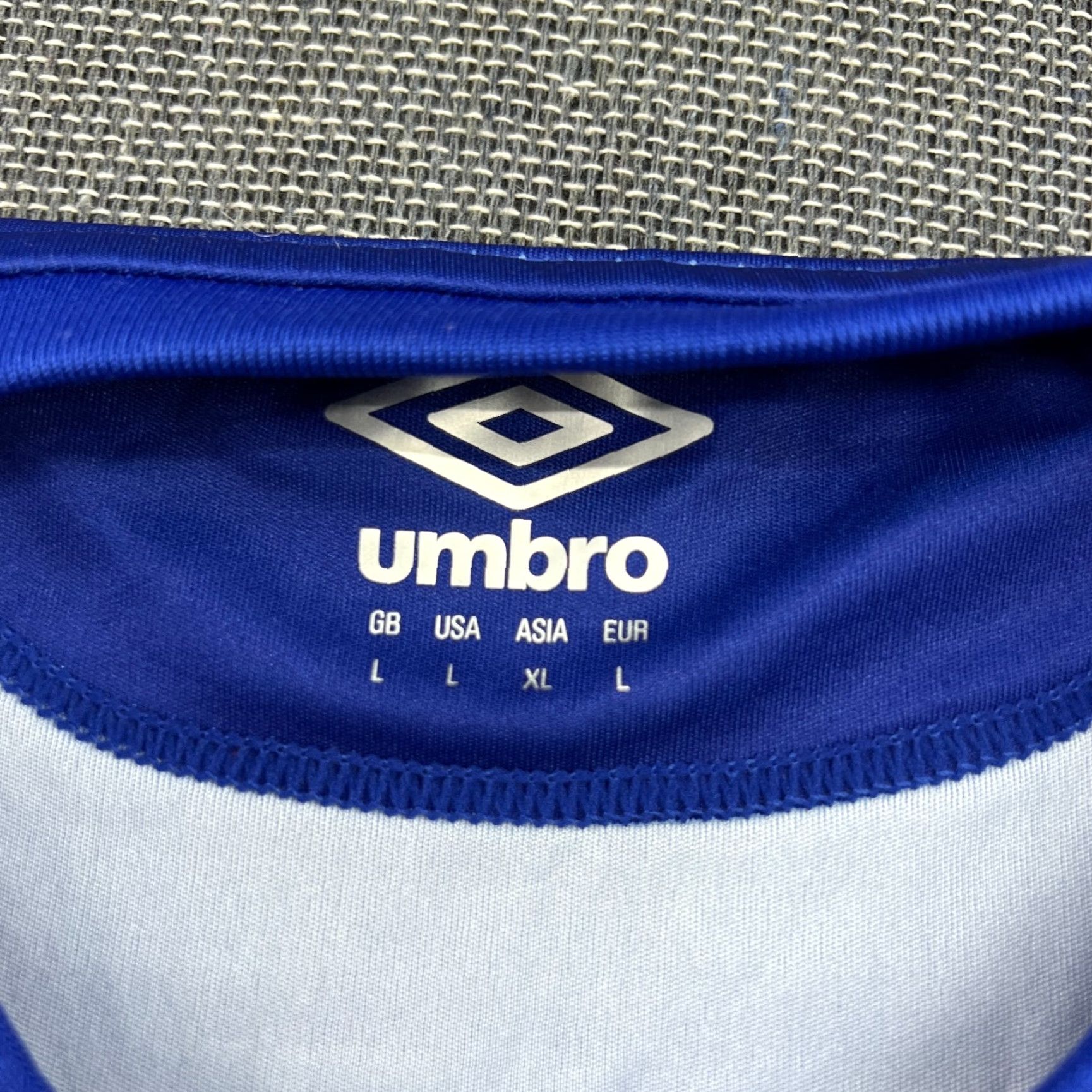 Umbro Umbro Valerenga Football Jersey Shirt Mens Large Blue Training Short Sleeve T-Shirt Sports Jersey Size US L / EU 52-54 / 3 - 6 Thumbnail