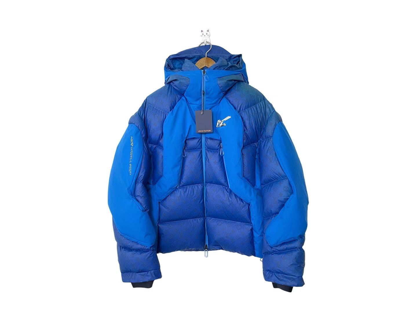 Louis Vuitton Louis Vuitton 2054 Thermochromic Monogram Down Jacket Size US L / EU 52-54 / 3 - 1 Thumbnail