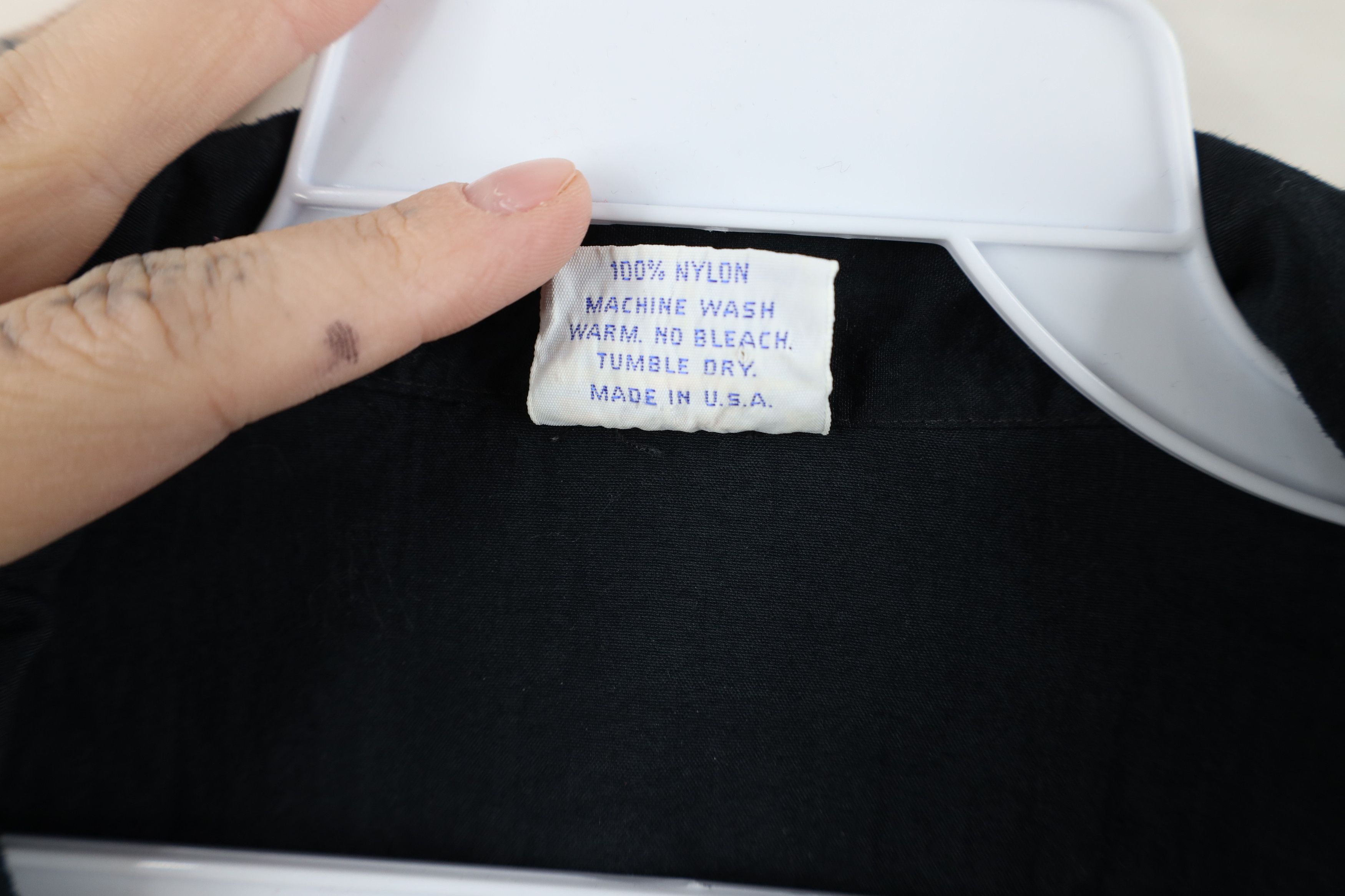 Vintage Vintage 90s Streetwear Whale Tail Windbreaker Jacket USA Size US XL / EU 56 / 4 - 6 Thumbnail