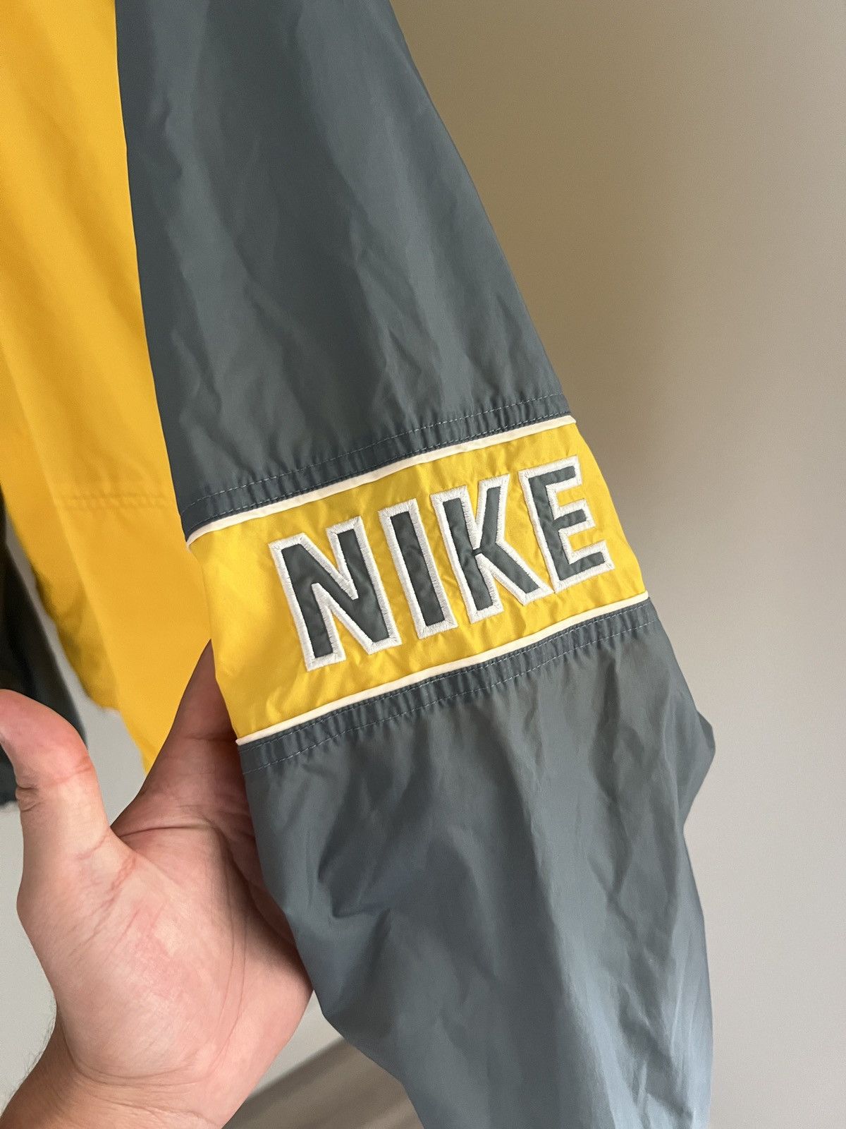 Nike 🔥 Vintage Nike Yellow Jacket Size US M / EU 48-50 / 2 - 2 Thumbnail