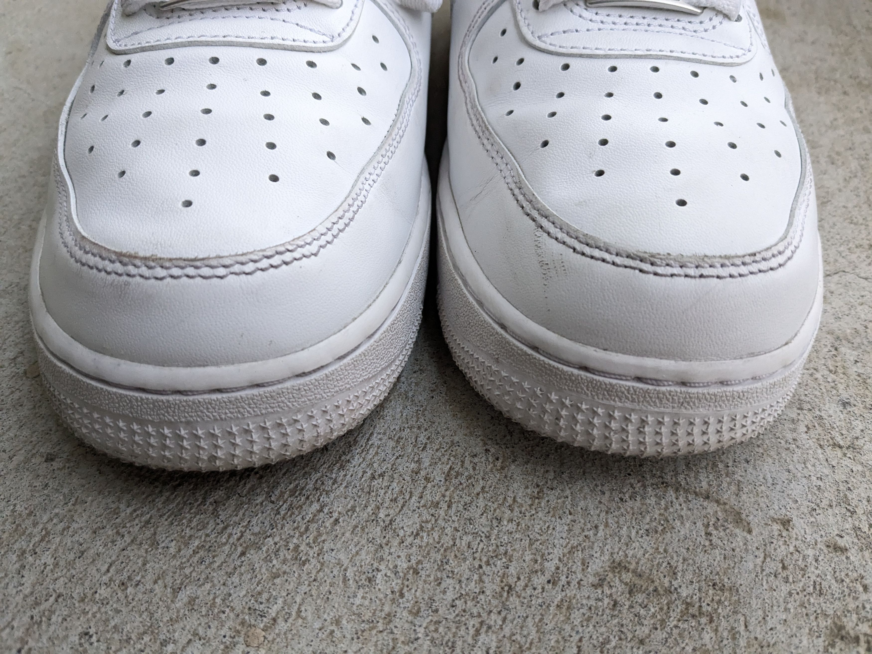 Nike Nike Air Force 1 AF1 Triple White 11 Low Tops Leather Size US 11 / EU 44 - 2 Thumbnail