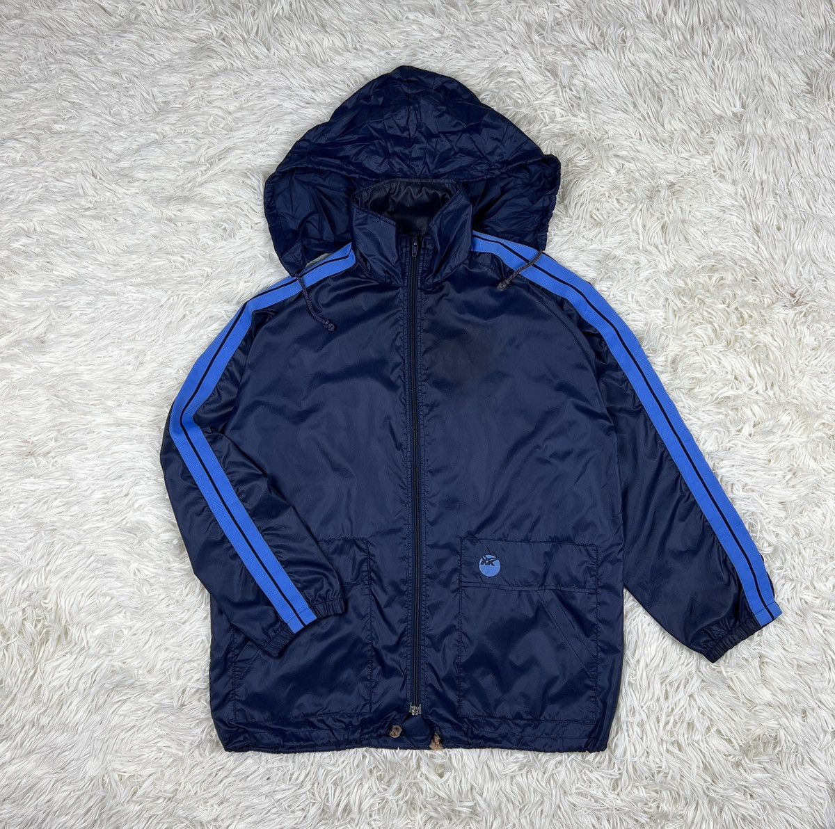 image of Vintage Asics Onitsuka Tiger Windbreaker Jacket in Dark Blue, Men's (Size Medium)