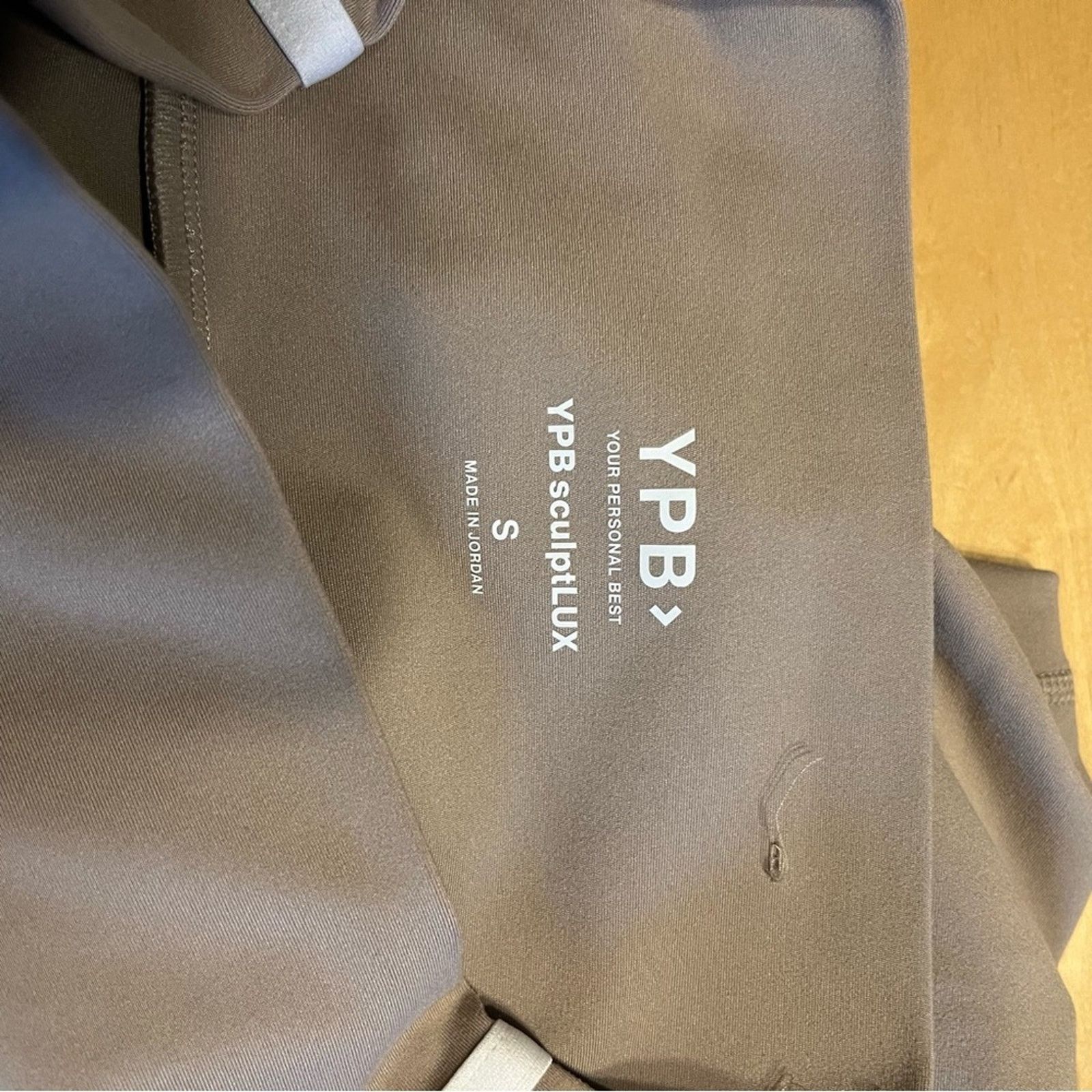 Abercrombie & Fitch Abercrombie & Fitch sculptLUX Crop Leggings Size Small S Size 25" / US 0 / IT 36 - 4 Thumbnail