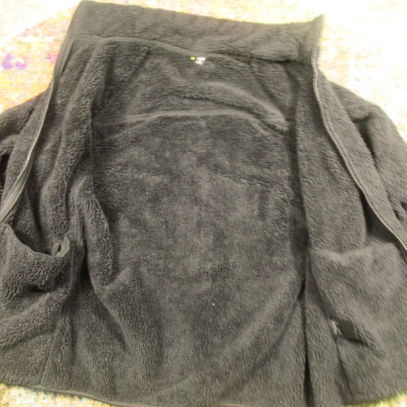 Uniqlo Uniqlo Jacket Women Men L Black Teddy Sherpa Fleece Long Button Pockets Casual Winter Size L / US 10 / IT 46 - 4 Thumbnail