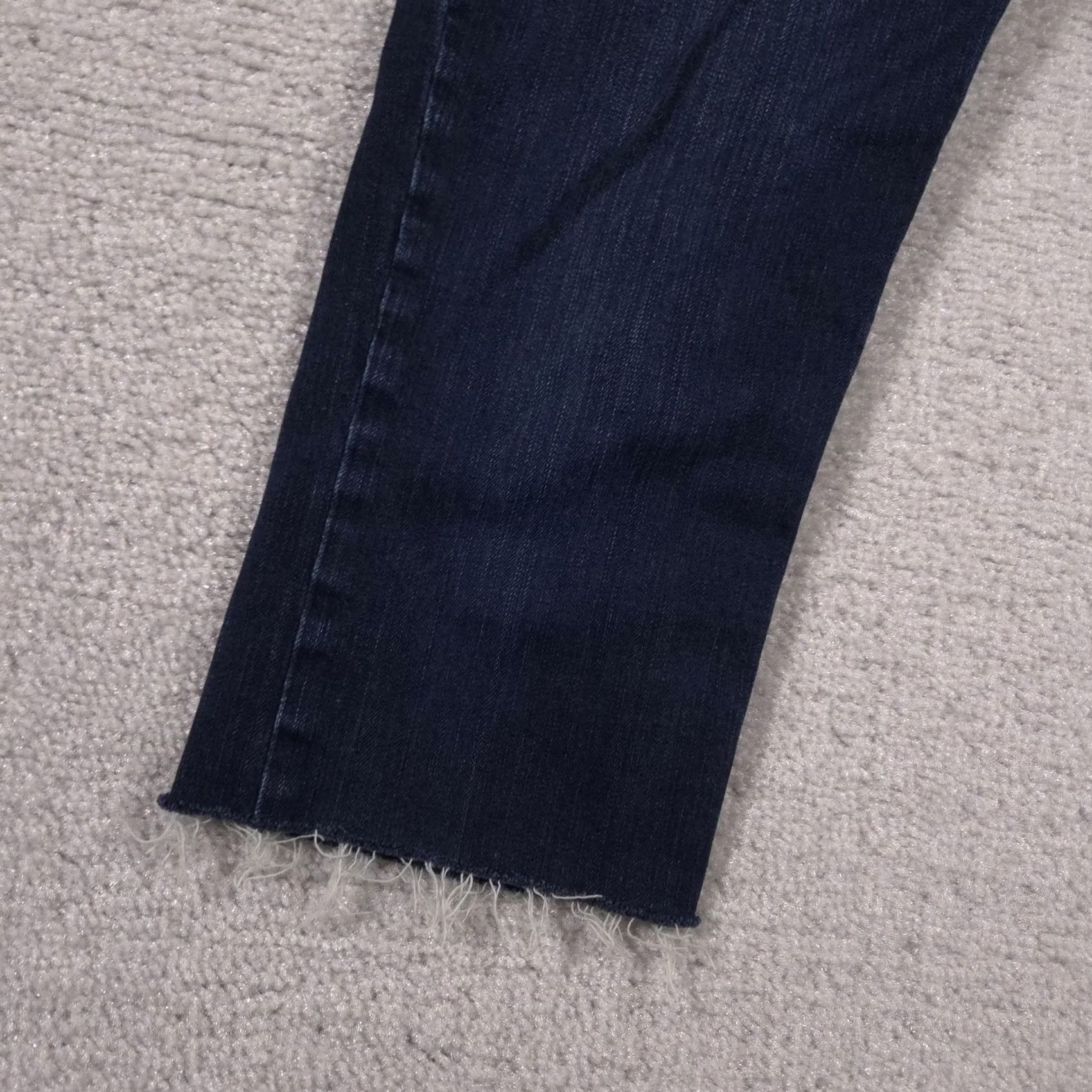Abercrombie & Fitch Abercrombie & Fitch Jeans Womens 4 W27 Blue Dark Wash Straight Leg Raw Hem Denim Cropped Stretch Pockets Logo Size 27" / US 4 / IT 40 - 4 Thumbnail