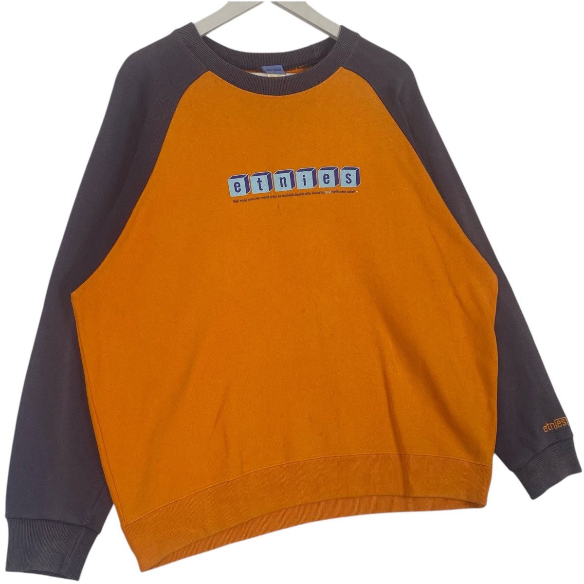 Vintage Vintage Etnies Printed Crewneck Sweatshirt Orange Size L Size US L / EU 52-54 / 3 - 3 Thumbnail