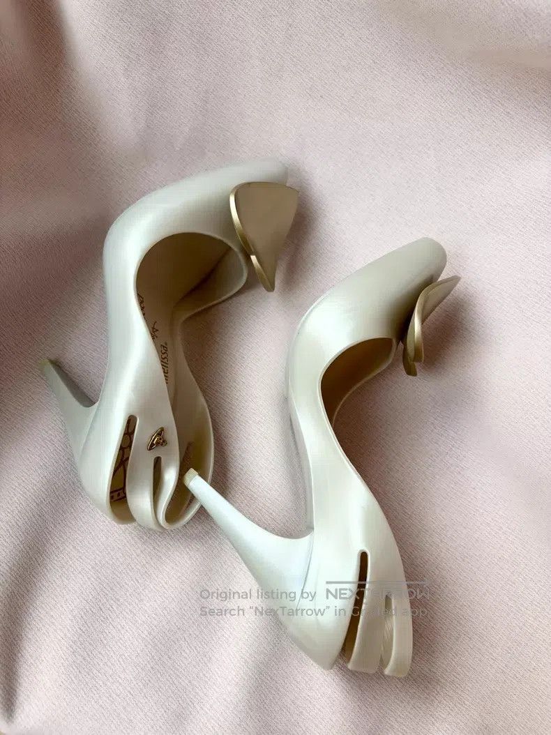 Vivienne Westwood Vivienne Westwood Vintage white gold heart-shaped pointed Size US 6.5 / IT 36.5 - 7 Thumbnail