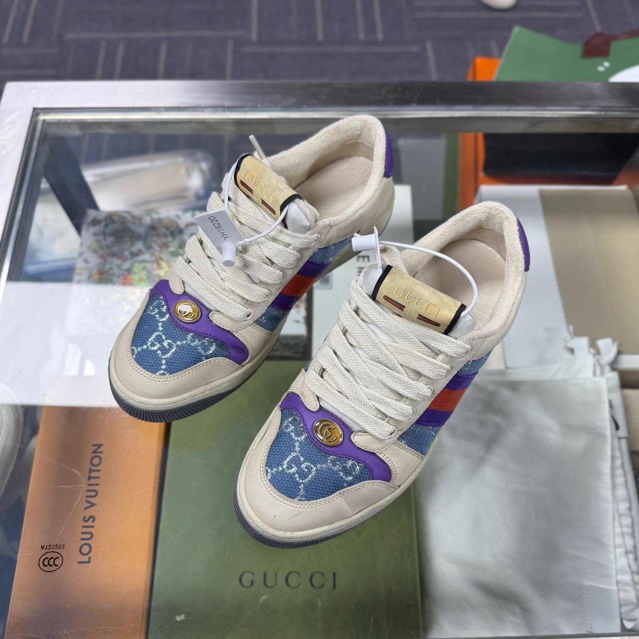 Gucci Gucci 'Dirty' Sneakers Original Box EUR 37 Size US 6 / IT 36 - 1 Thumbnail