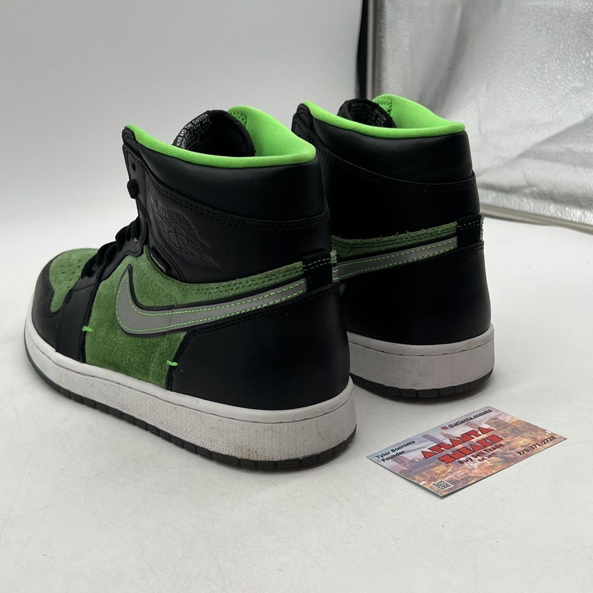 Jordan Brand Air Jordan 1 high zen green Size US 9.5 / EU 42-43 - 4 Thumbnail