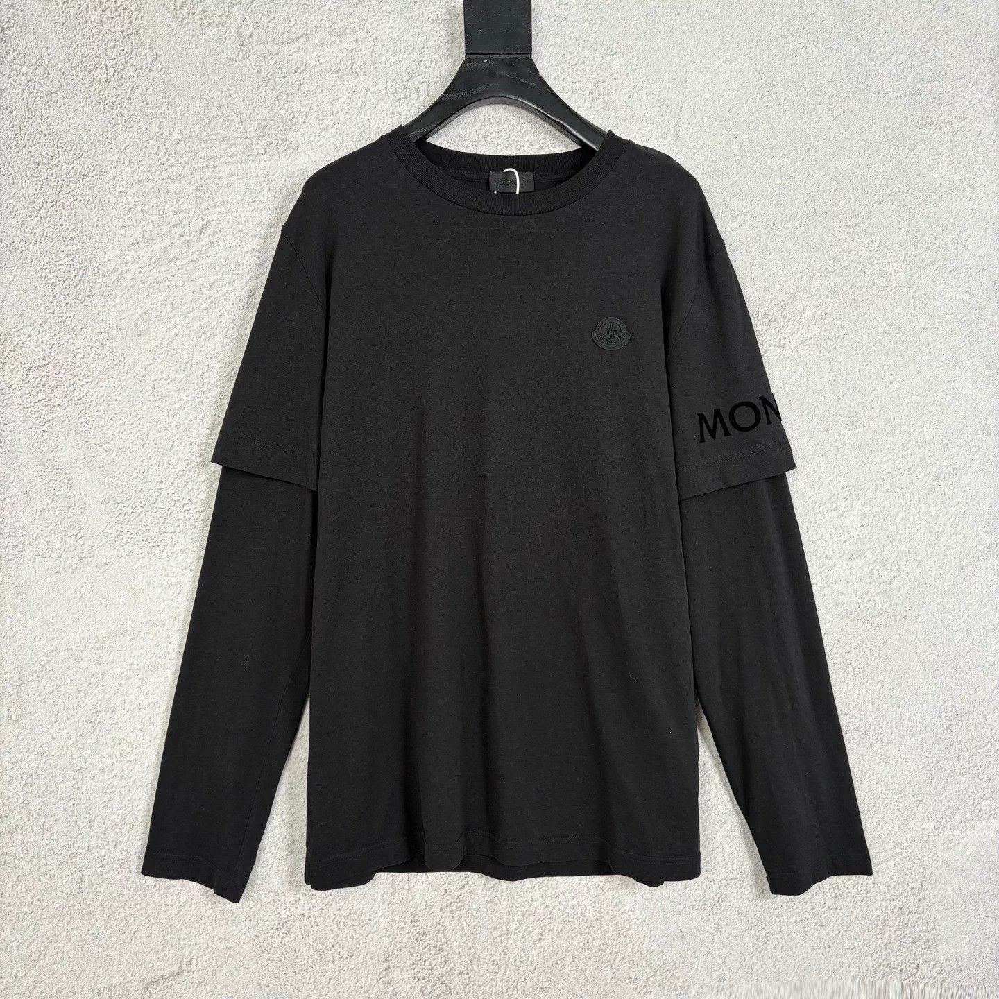 Moncler Moncler black layered printed letter long sleeve L Size US L / EU 52-54 / 3 - 1 Thumbnail