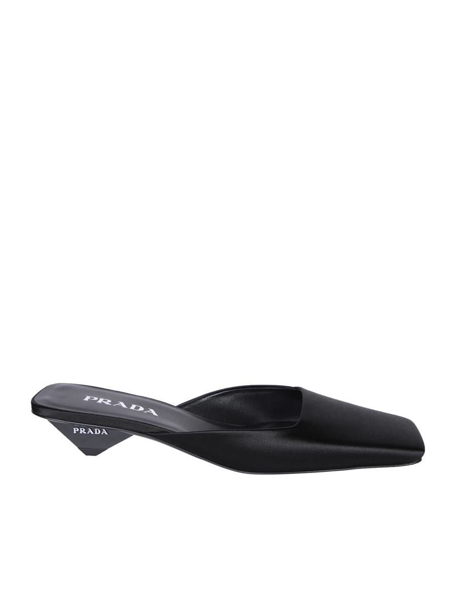 $1.4K VALUE prada satin square toe mule sandals in black