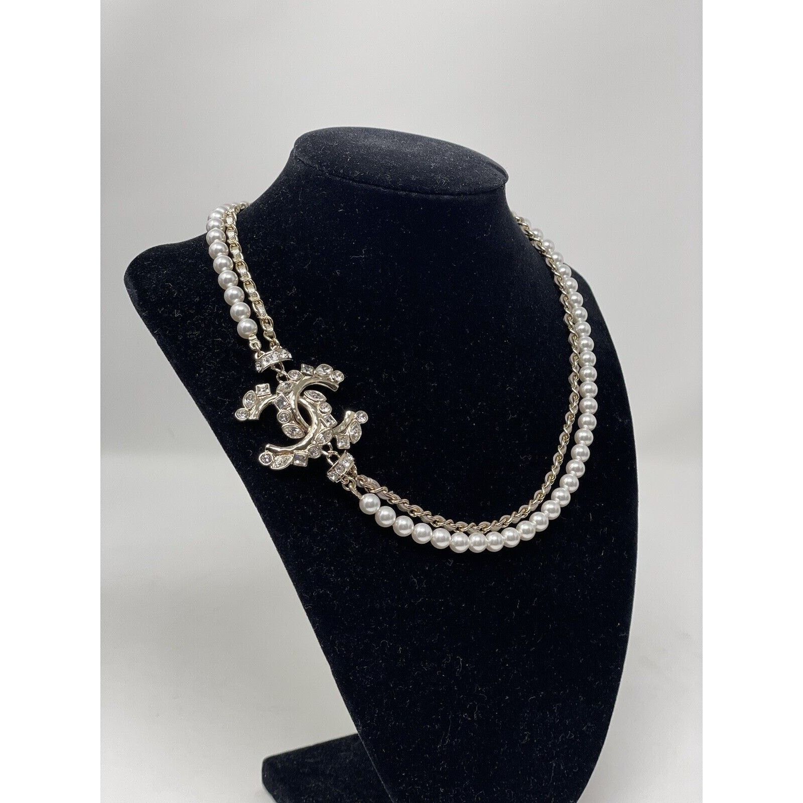 Chanel Chanel 23P Choker Pearly White Crystal CC Necklace NEW Size ONE SIZE - 3 Thumbnail