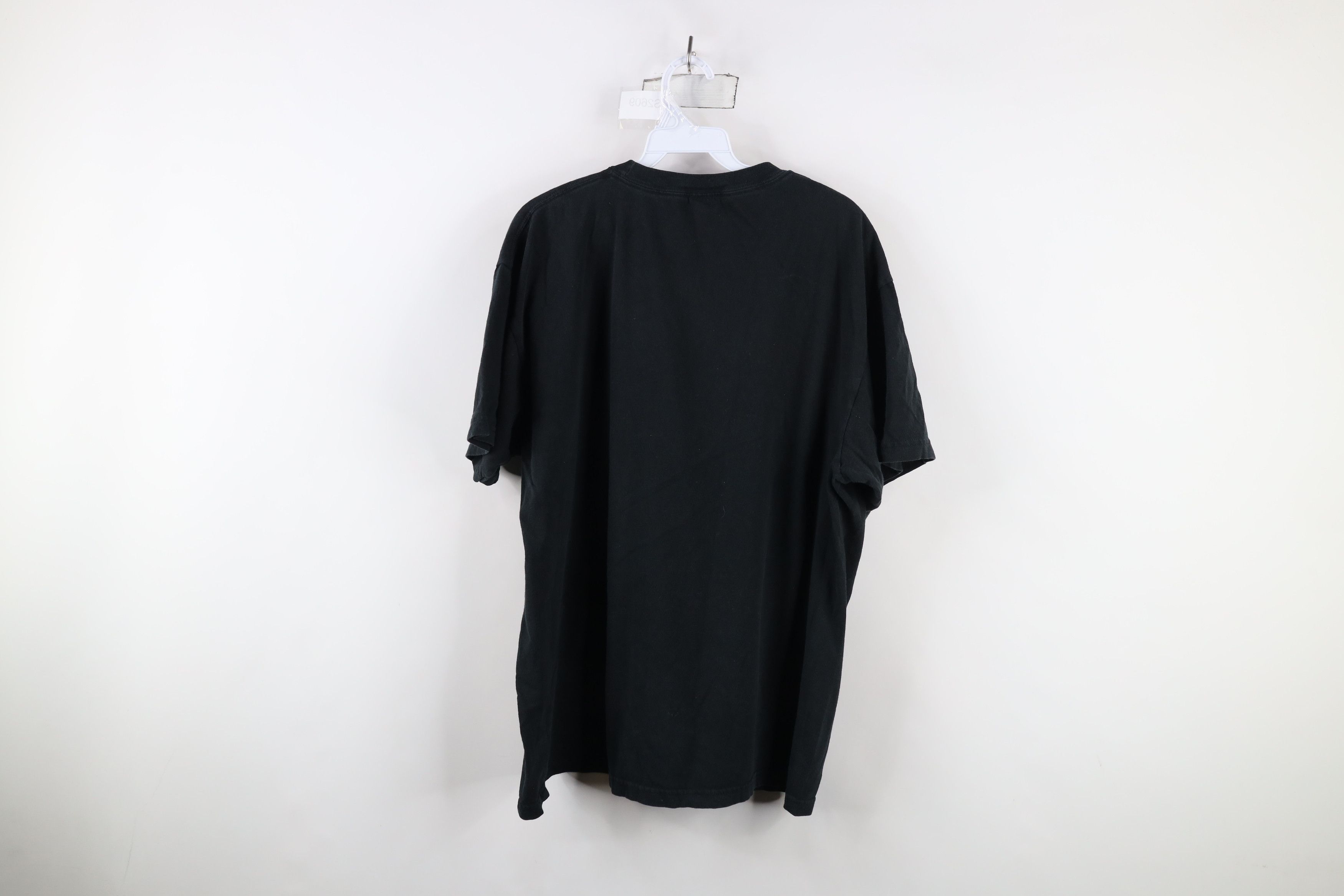 Vintage Vintage Y2K Tobacco Firearms Convenience Store T-Shirt Size US XL / EU 56 / 4 - 8 Thumbnail