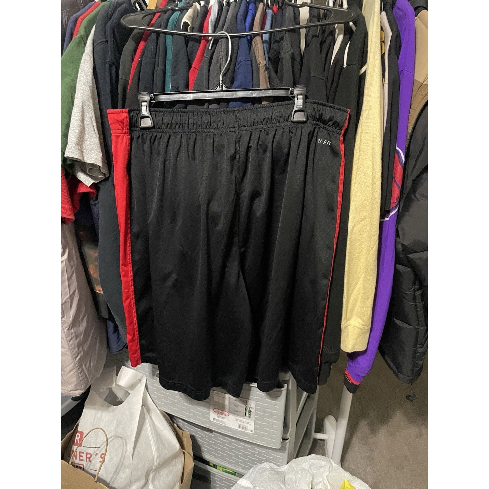 Nike Size 2XL- Nike Shorts Mens Large Black Red Basketball Size US 40 / EU 56 - 2 Thumbnail