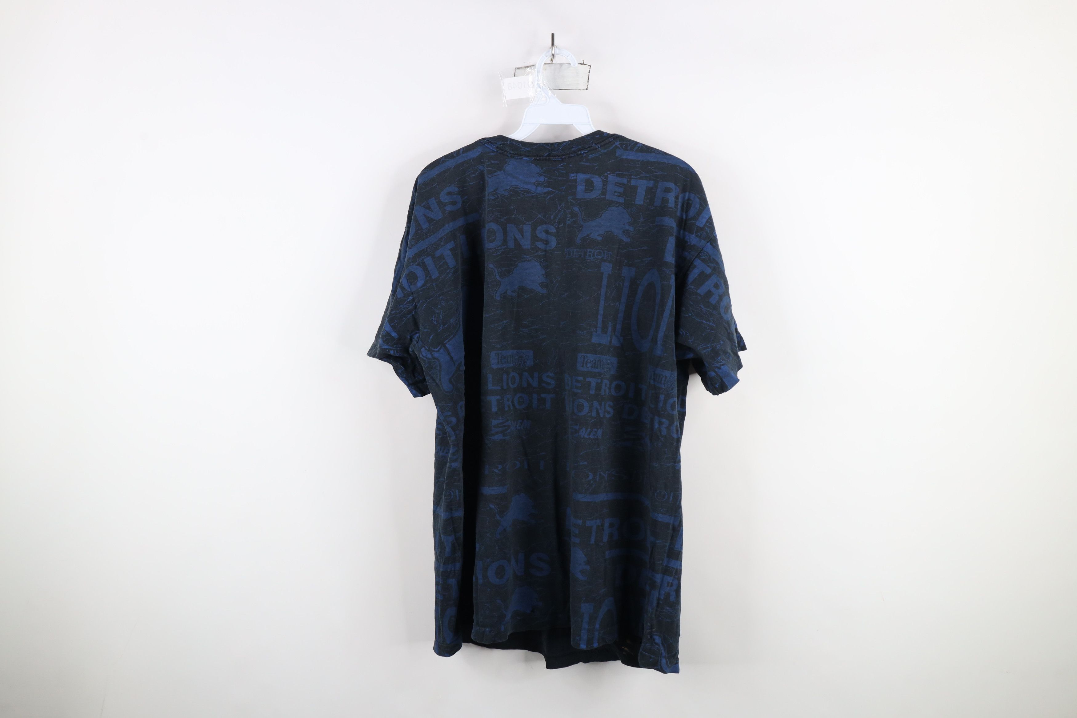 Vintage Vintage 90s Lions Football All Over Print T-Shirt USA Size US XL / EU 56 / 4 - 12 Thumbnail