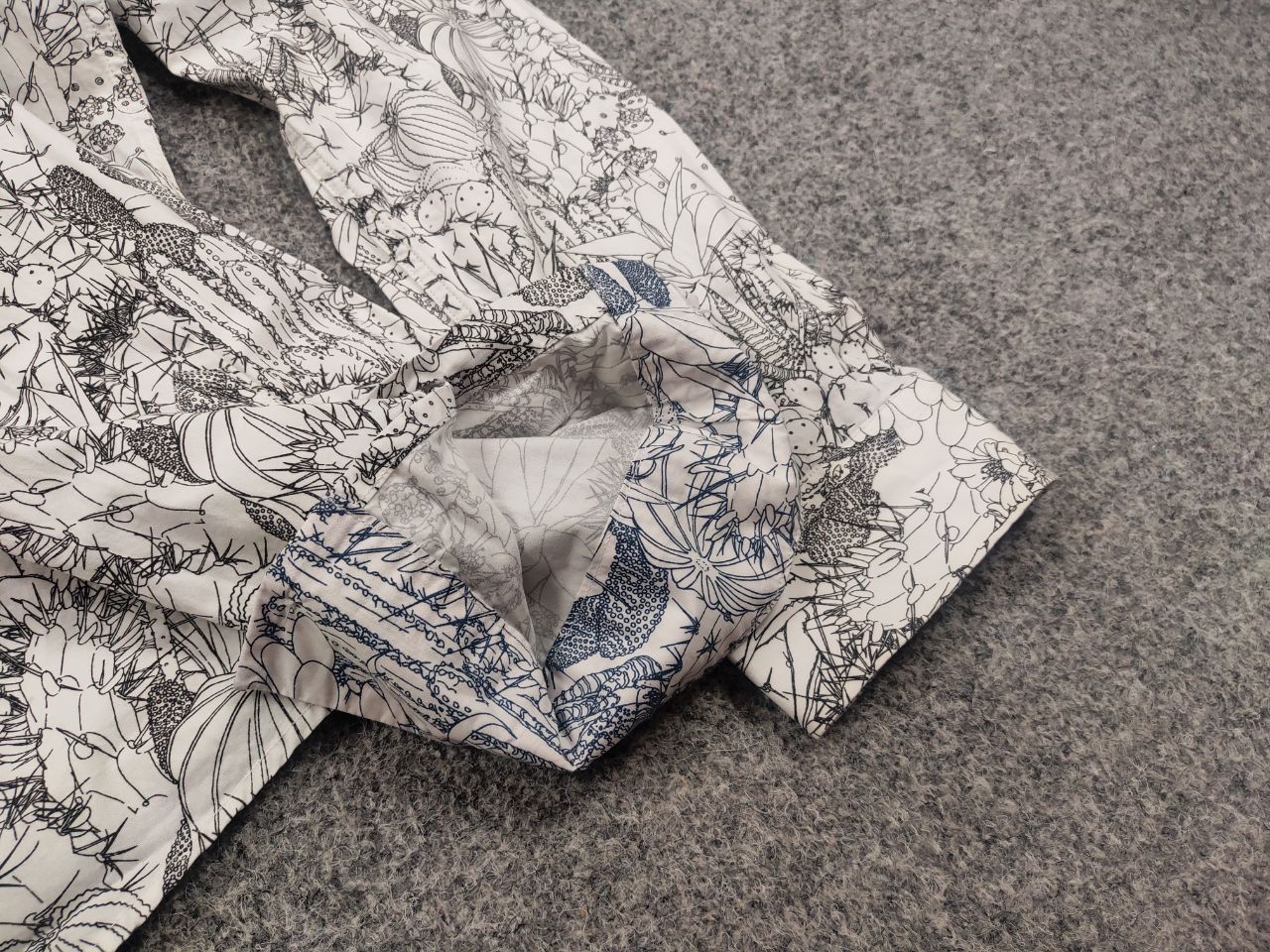 Paul Smith Paul Smith All-Over Pattern Cactus Sketch Long Sleeve Shirt Size US S / EU 44-46 / 1 - 10 Thumbnail