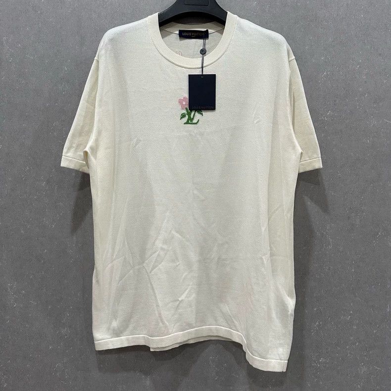 Louis Vuitton Louis Vuitton size 4l Tyler lv co-branded flower letter log Size US M / EU 48-50 / 2 - 1 Thumbnail