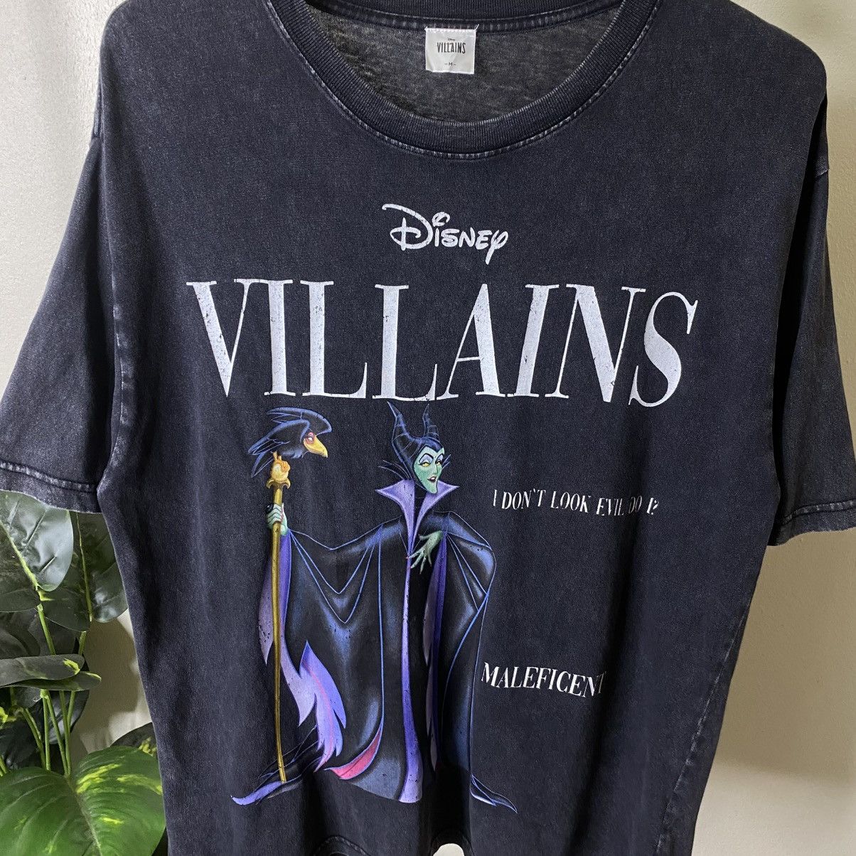 Disney Y2K Disney Villains Maleficent Washed Black Tee Size US L / EU 52-54 / 3 - 2 Thumbnail