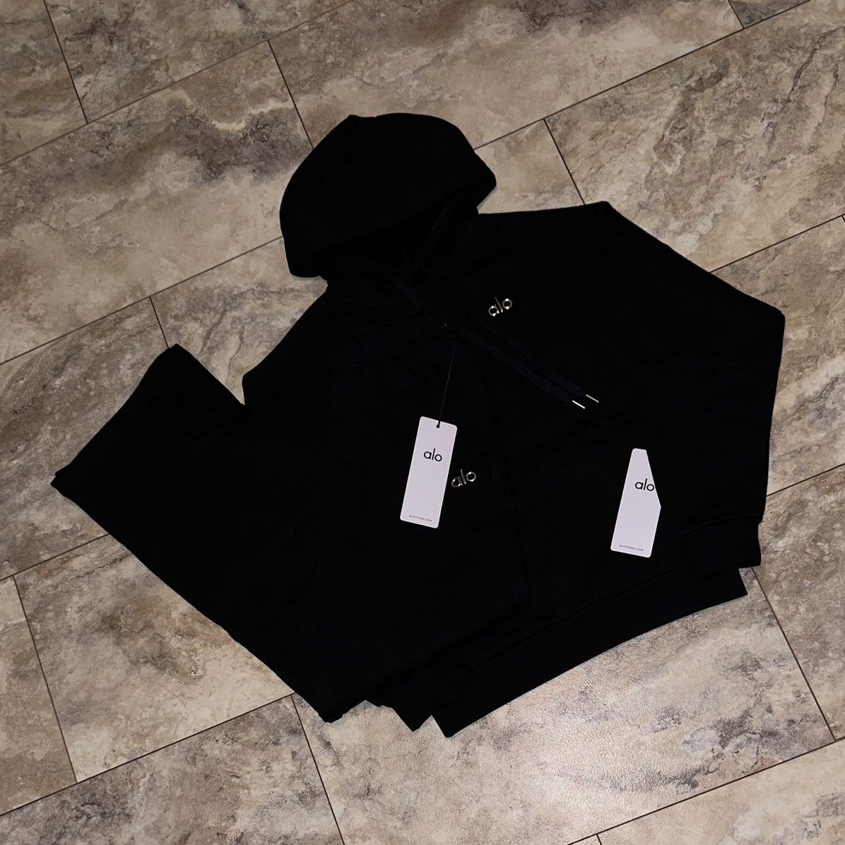Alo Yoga Accolade Hoodie & Sweatpants Set Black Small