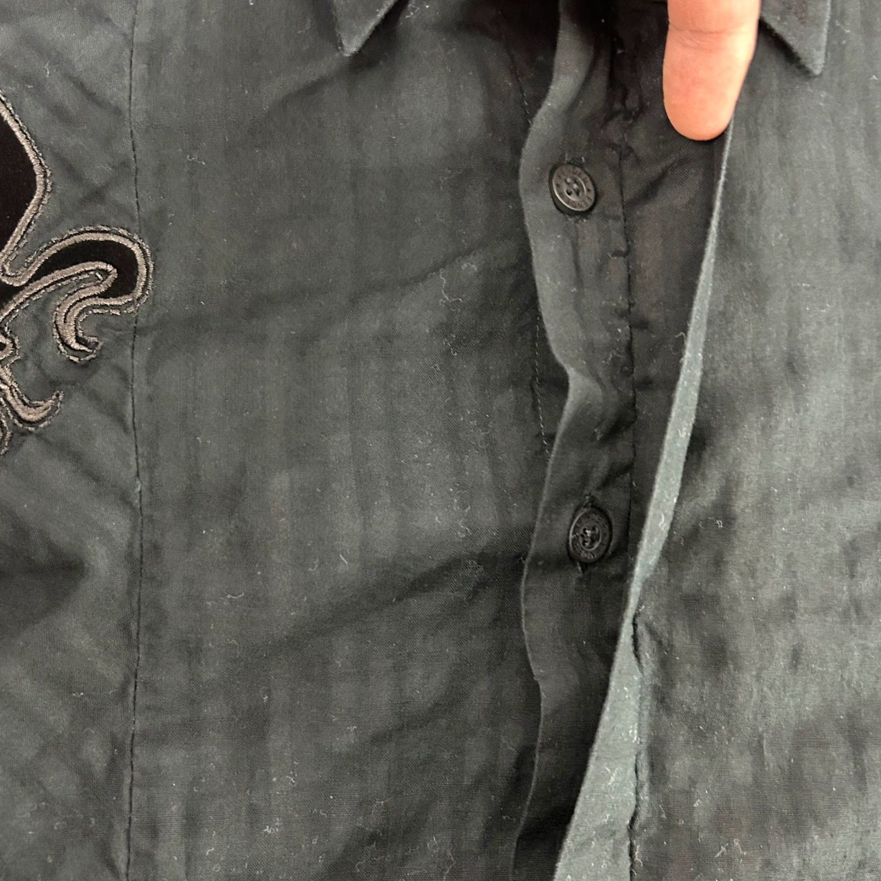 Fender Fender Custom Shop Rock & Roll Religion Button-Up Shirt Mens XL Black Fleur De Lis Studded Embroidered Solid/Striped Gothic Concert Wear Size US XL / EU 56 / 4 - 5 Thumbnail